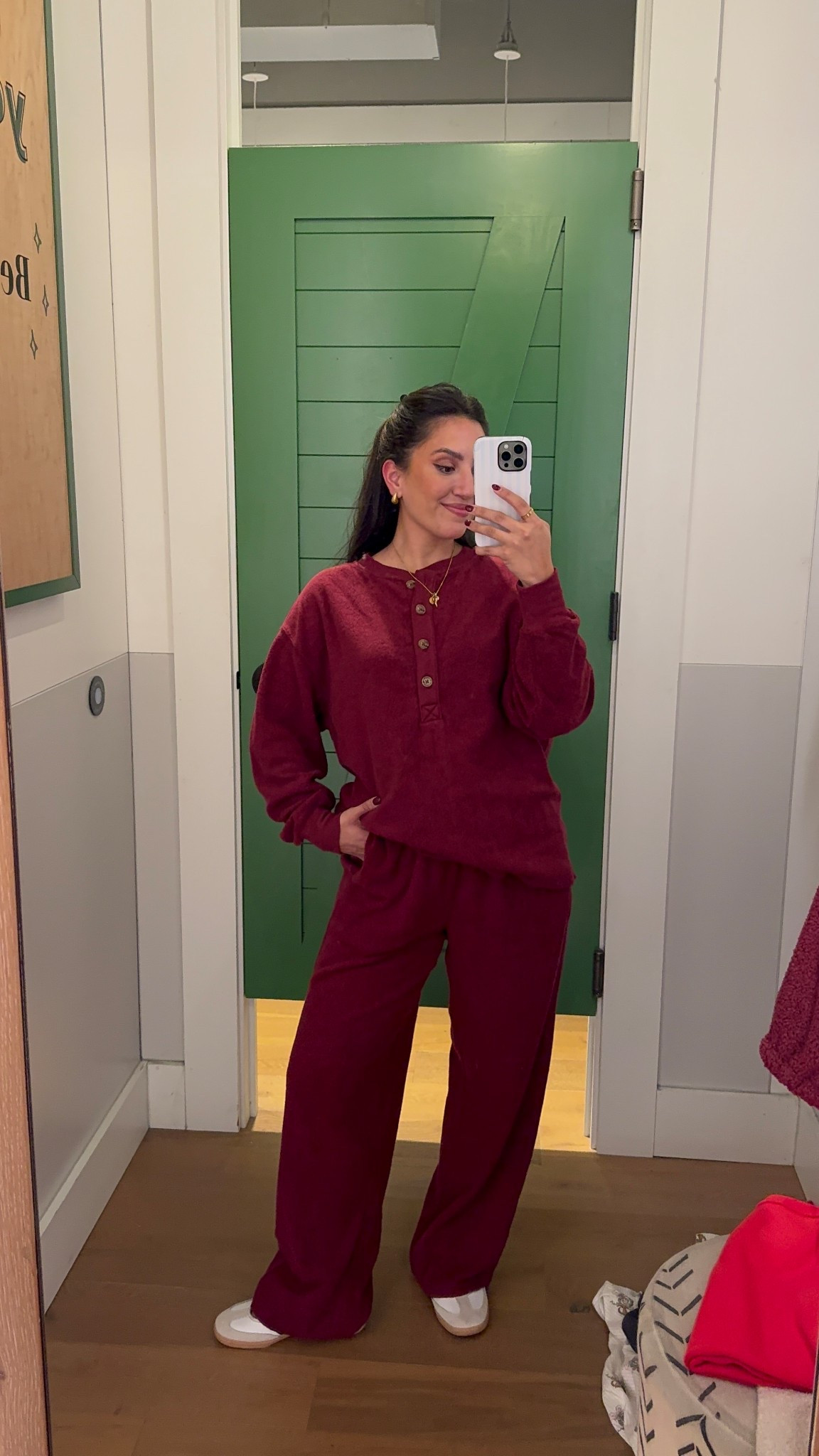 Sherpa Henley, matching set! Super comfy for Christmas and winter time. Would make a great gift for the loungewear lover on your list.

Sherpa Henley sweatpants- small
Sherpa Henley pull over – small 


#LTKHoliday #LTKFindsUnder50 #LTKGiftGuide