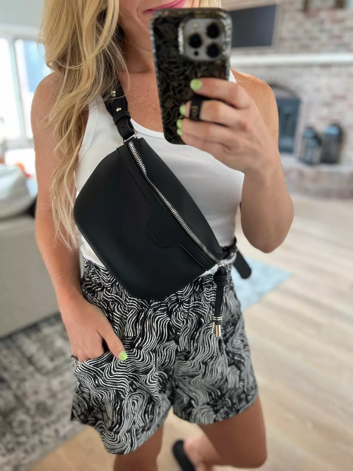 crossbody bag outfit