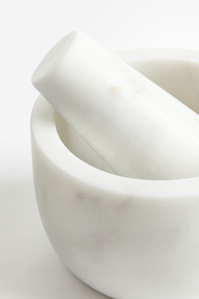 Marble mortar and pestle | H&M (UK, MY, IN, SG, PH, TW, HK)