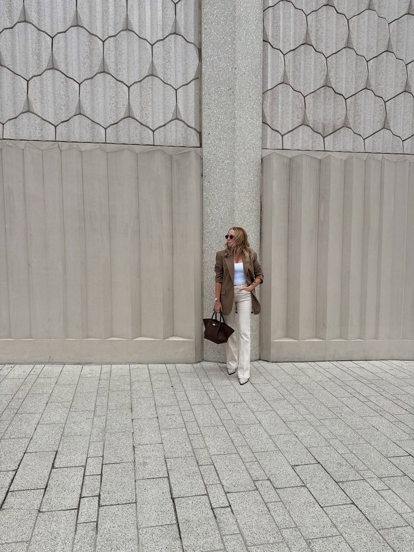 “Just casually matching the architecture. 😉”

Blazer @zara 
Top @zara 
Jeans @mango 
Boots @hm 
Bag @demellierlondon 
Sunglasses @celine 

#flarejeans #mangojeans #celinesunnies #zarablazer #tailoring #tailoredjeans #neutrallook #neutraloutfit #westernboots #demellierlondon #demellier #ʜᴍxᴍᴇ #creamjeans #potd #ootd #ugc #ugccontentcreator #leedsblogger #zarawoman #zaradaily #bootcutjeans #blondebombshell #emmaeva #leedsbloggers #oldmoneystyle #quietluxury #quietluxuryfashion #outfitinspiration #neutrallooks #autumnoutfits