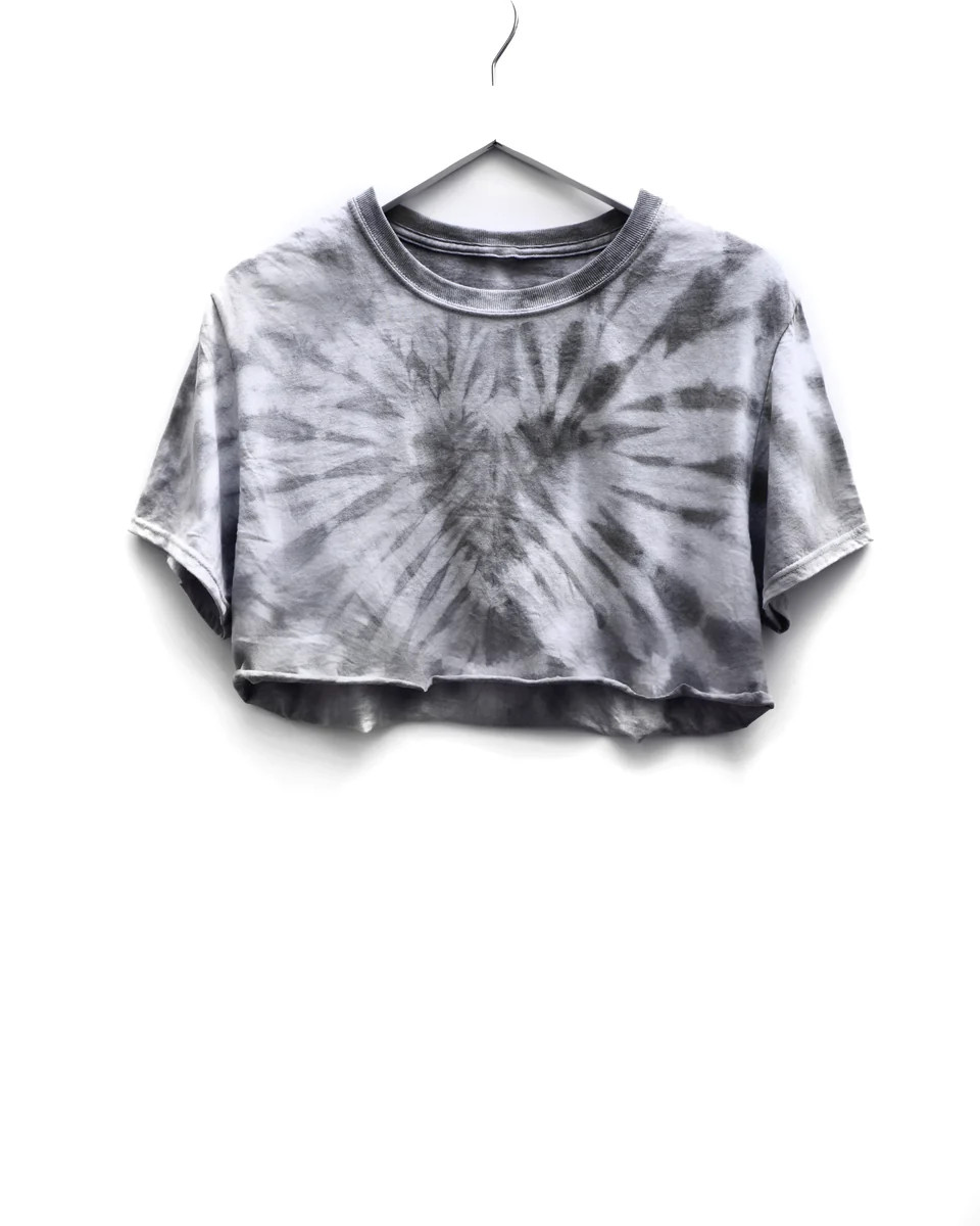 Cropped T-Shirt / Charcoal Heart | MYRRHE