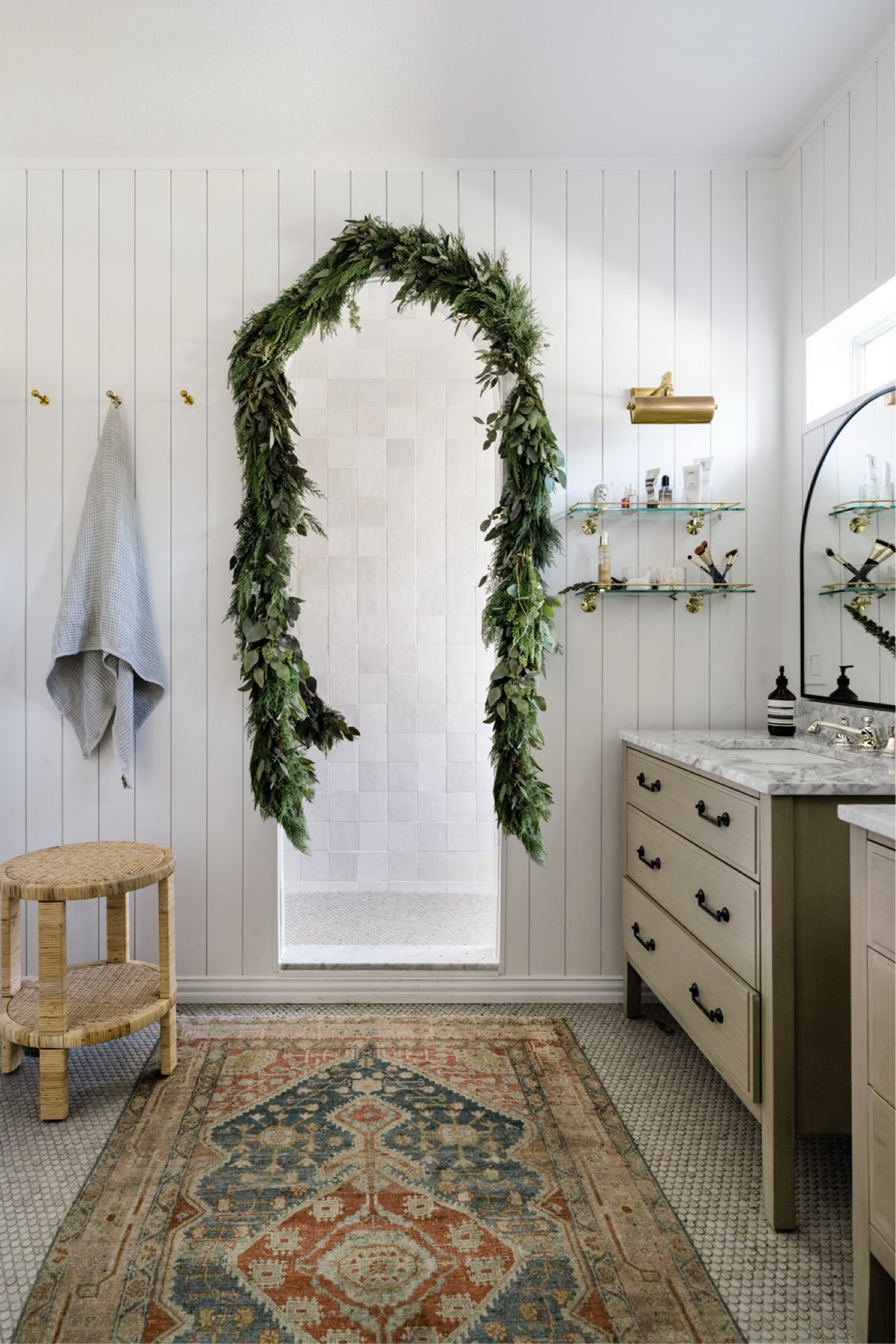 Holiday Decorating, Bathroom Holiday Decor, Garland, Seasonal Bathroom Update

#LTKSeasonal #LTKHoliday #LTKhome