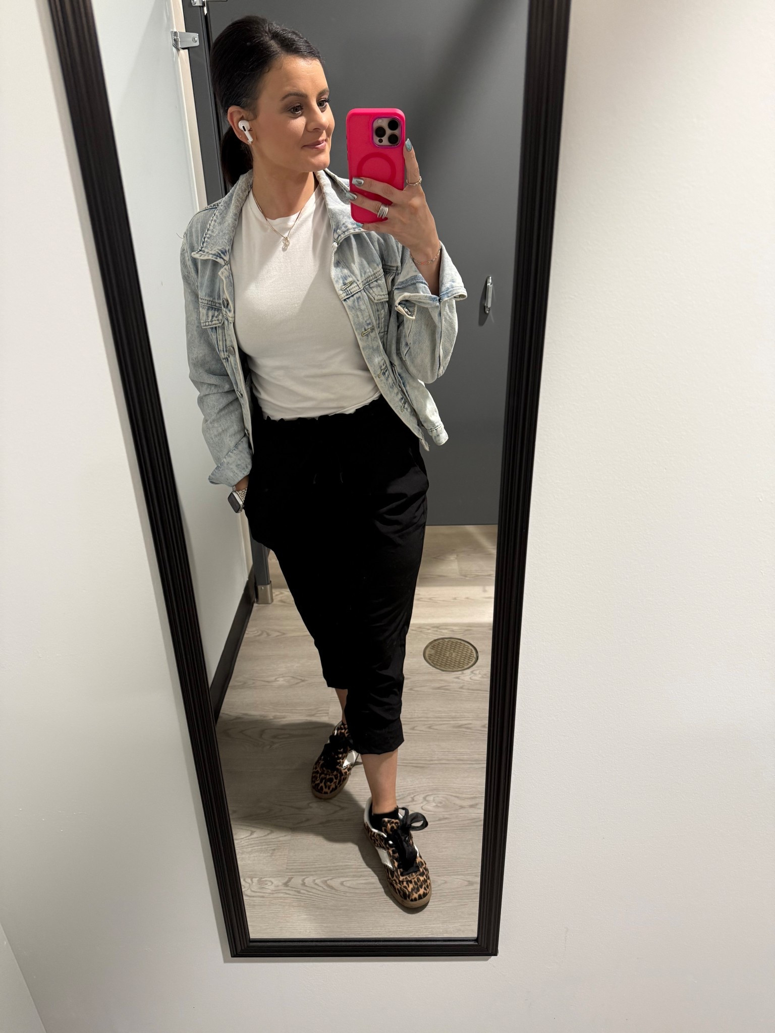 Shameless bathroom selfie 

#LTKFallSale #LTKPetite #LTKWorkwear