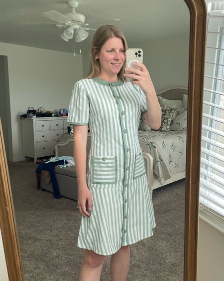 Alexia Admor striped green linen dress with 60s Palm Beach vibes. Wearing a size 4 (typically a 0-2). Breezy fit because of sizing up, but still flattering  