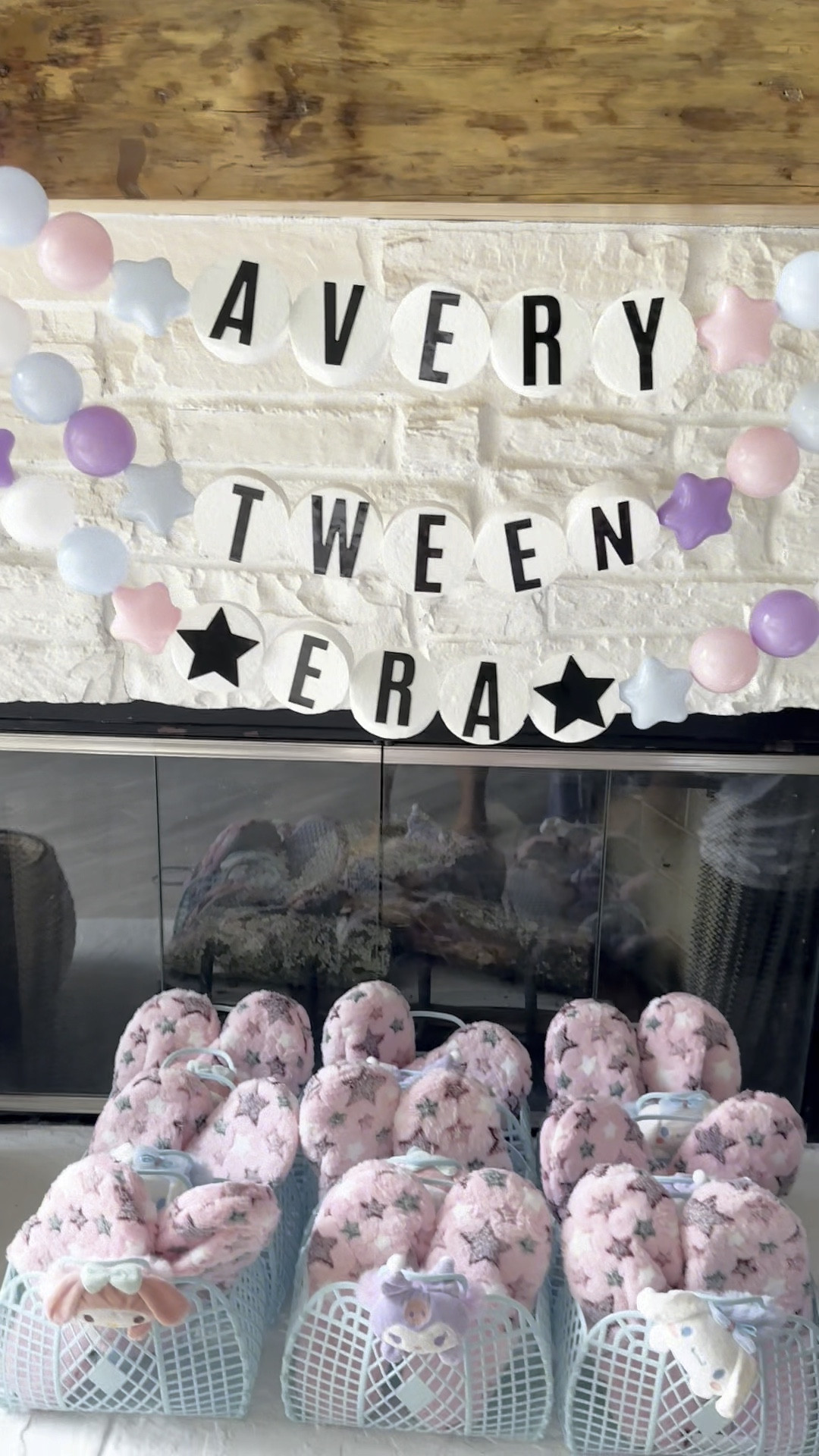 Friendship Bracelet Banner
Hanging Garland
Birthday Banner 
Customized Banner 
Swiftie Bracelet 


#birthdaysign #birthdaybanner #friendshipbracelet #swiftie #mantledecor