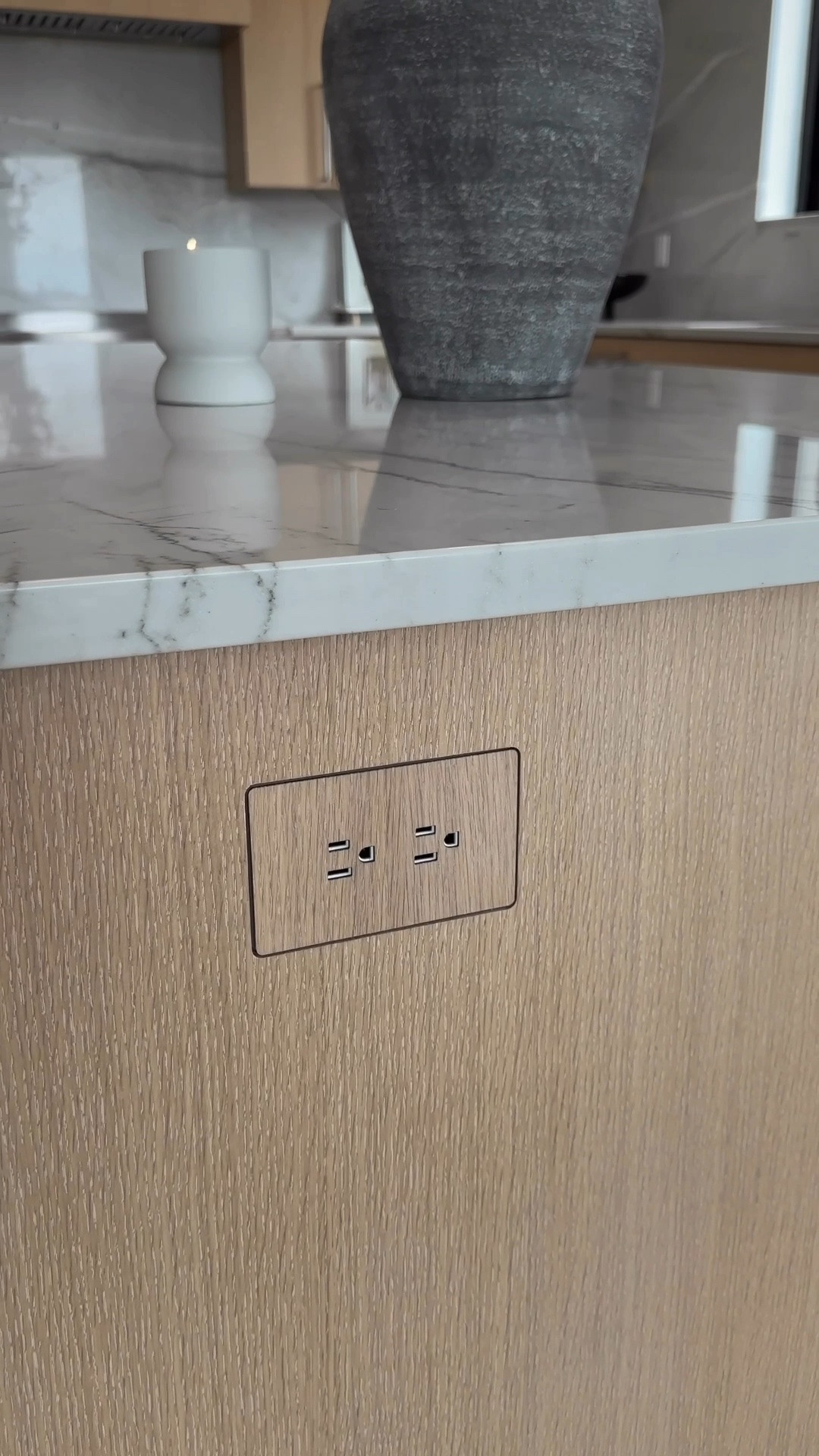 The perfect finishing touch 🤌🏼
These Flushtek Wood Veneer Outlet Covers blend seamlessly with white oak.

#LTKstorytime