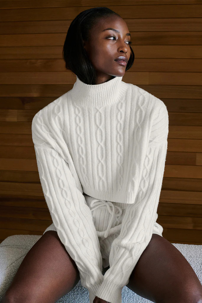 Cable Knit Cropped Winter Bliss Turtleneck Long Sleeve - Ivory | Alo Yoga (US)