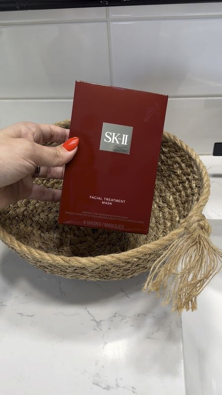 As a busy mom of 2 being able to use SK-II to transform my skin in only 15 minutes has been a true game changer. The Facial Treatment Mask is a radiance and moisture boosting mask that's powerful, intensive and immediately leaving your skin flooded with hydration. You can find these at Sephora.com or sk-ii.com 

#LTKbeauty #LTKxSephora