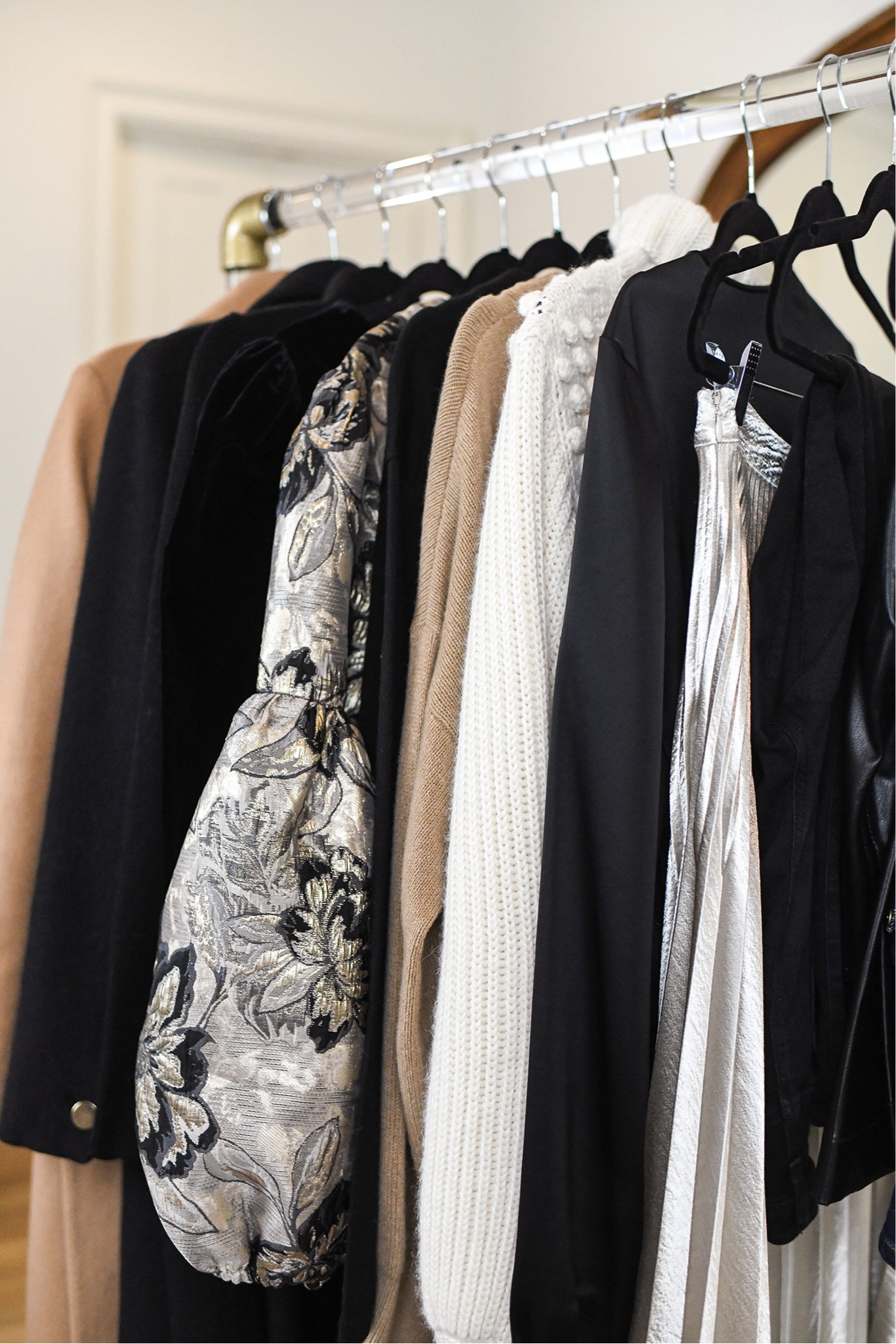 Have y’all checked out my latest capsule yet?! The Holiday/Winter Capsule Wardrobe features over 150 chic outfits for every occasion this season ✨ head to thestylescribe.com to download the free PDF and shop! 🥂 

#LTKshoecrush #LTKstyletip #LTKHoliday