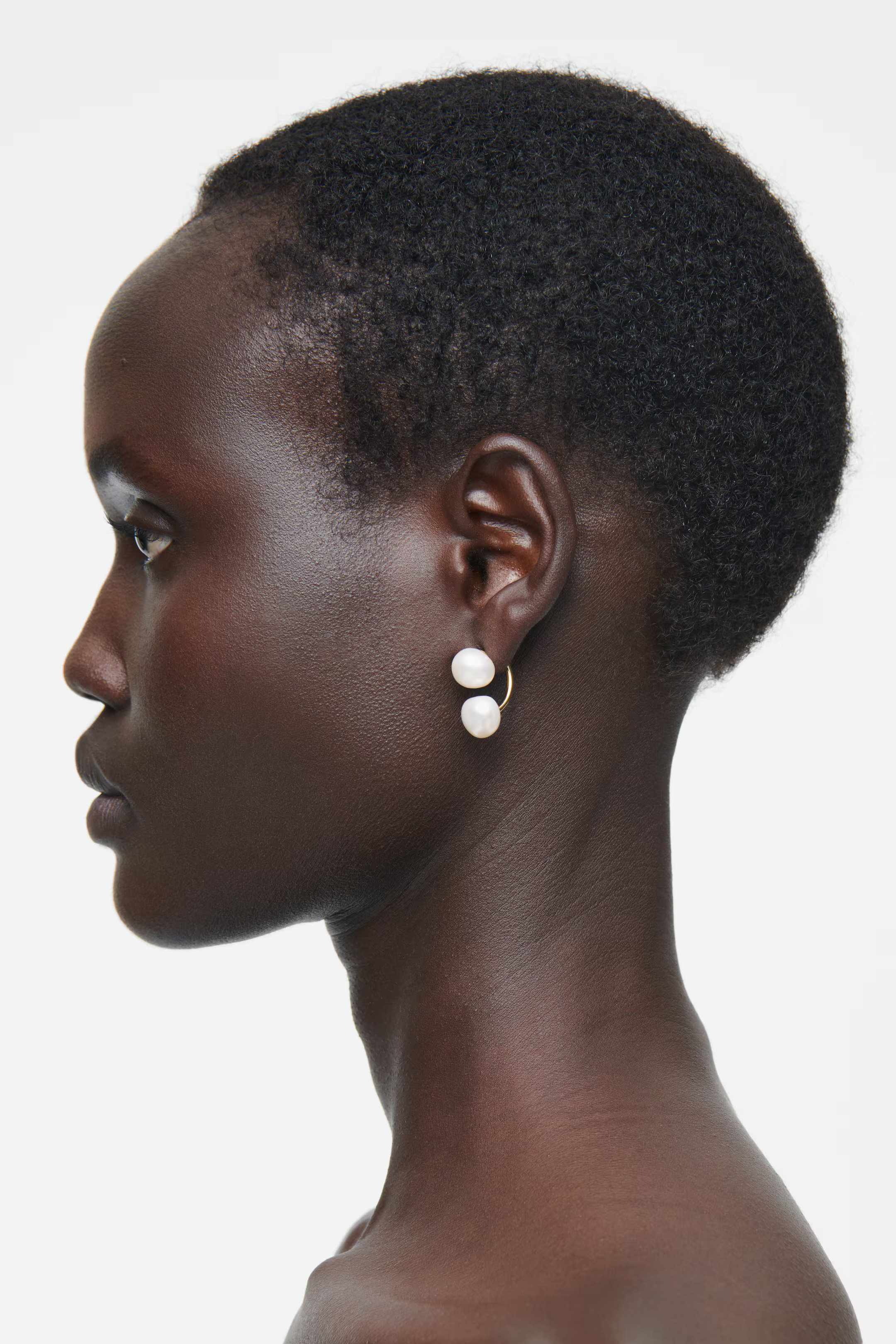 FRESHWATER PEARL DROPLET STUD EARRINGS | H&M (UK, MY, IN, SG, PH, TW, HK)