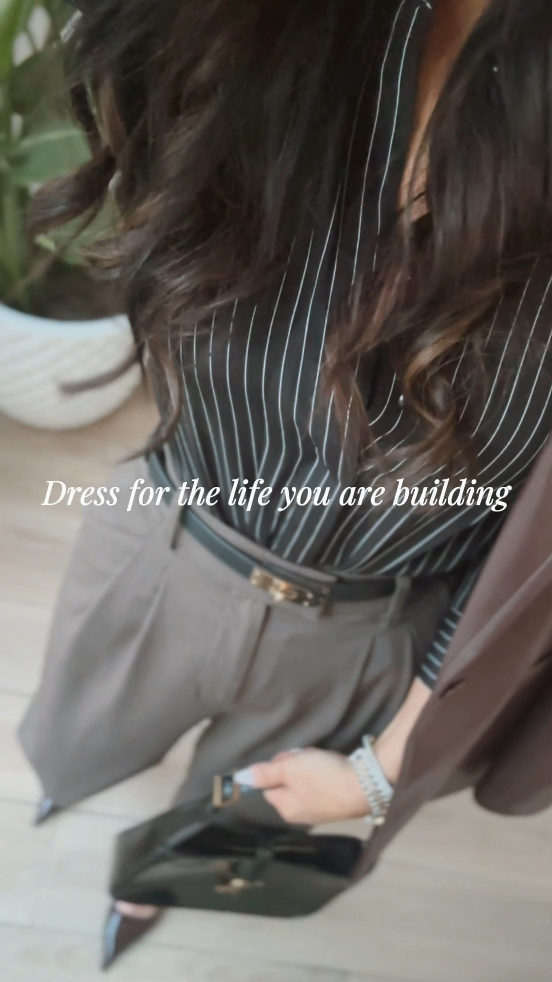 This is why I invest in elevated basics from @Alice + Olivia  💋 
  You wear them on repeat, style them differently & the cost per wear just keeps getting better….girl math 😉✨ The quality is unreal, so they actually last & hold their shape. They make you feel confident every time you put them on! When you know you look your best, it shows & that energy is what’s attractive! Step into it 🖤

#elevatedbasics #girlmath #luxfinds #citychic #workwear #closetstaples #style #viral #ootd #fashion


#LTKNYFW #LTKgrwm #LTKootd