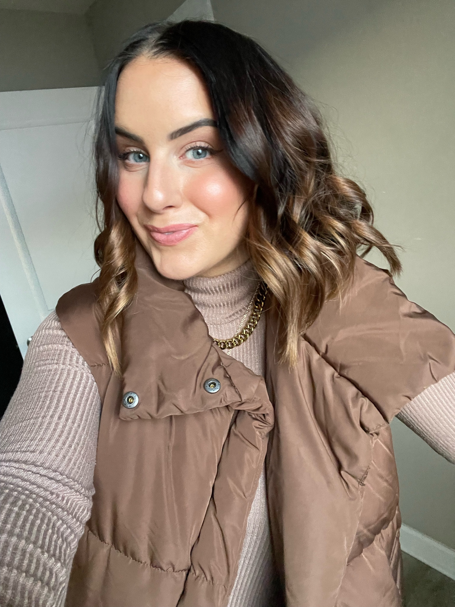 Beauty sales - my Tula code LOMEYER is 15% off for my skin tint and eye balms!

Flawless filter - 4.5
Tula skin tint - 11 
Tarte concealer - 22N
Bronzer - baked 
Blush - werk
Illuminator - original 
Brows & eyeliner - dark brown 
Eyeshadows - warmth + latte 
Lip liner - dusty rose
juicy lip - clear 

#easymakeup #sephora #makeup


Follow my shop @_lomeyer_ on the @shop.LTK app to shop this post and get my exclusive app-only content!

#liketkit 
@shop.ltk
https://liketk.it/3XePJ

#LTKunder100 #LTKHoliday #LTKsalealert #LTKbeauty