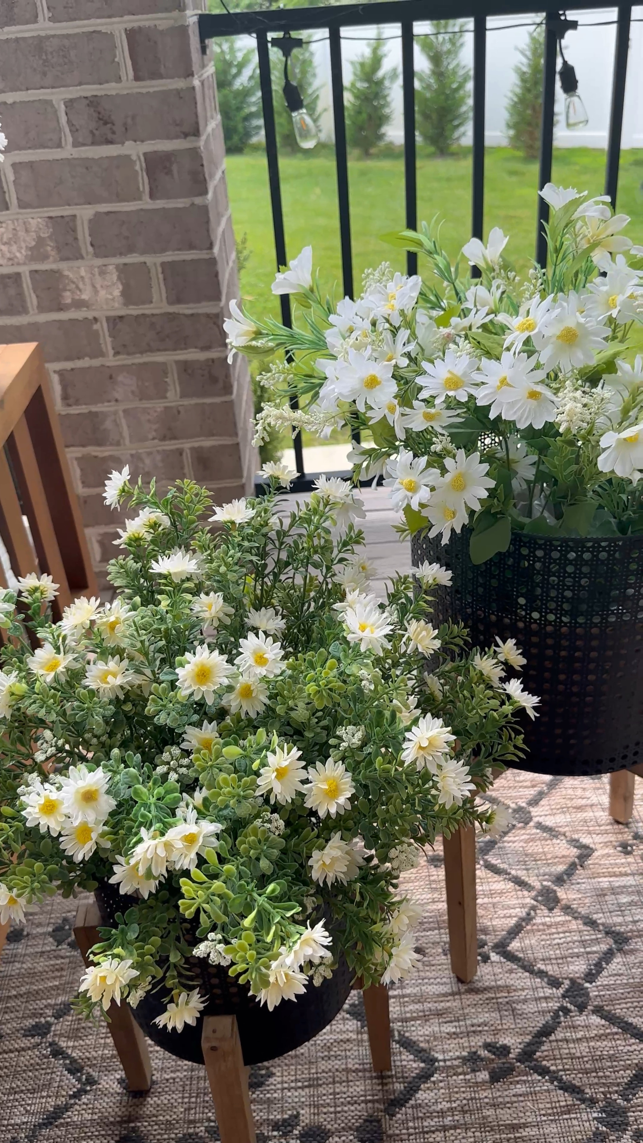 Best faux spring arrangements 

Faux flower stems // neutral decor // outdoor living // floral arrangements// daisy flowers // white florals 

#LTKunder50 #LTKFind #LTKhome