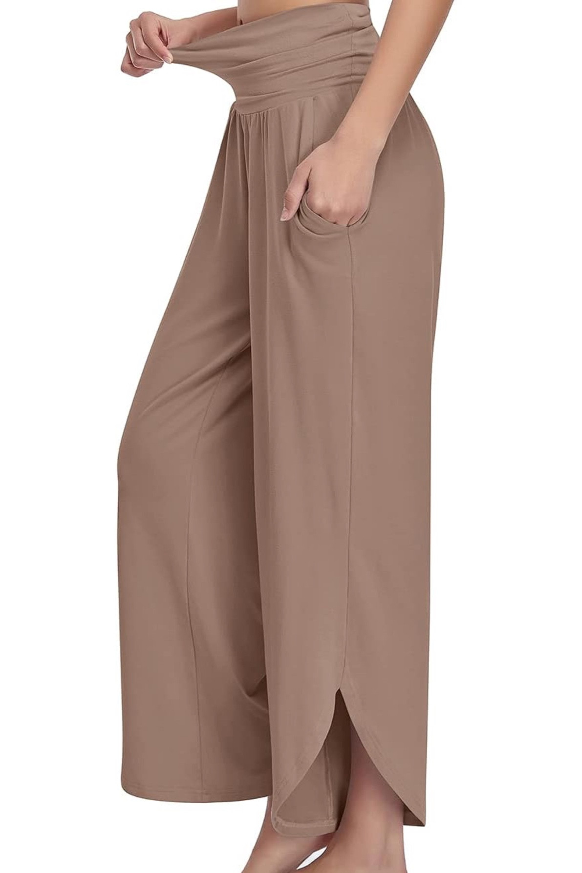 Comfy light capris 

#LTKstyletip #LTKmidsize