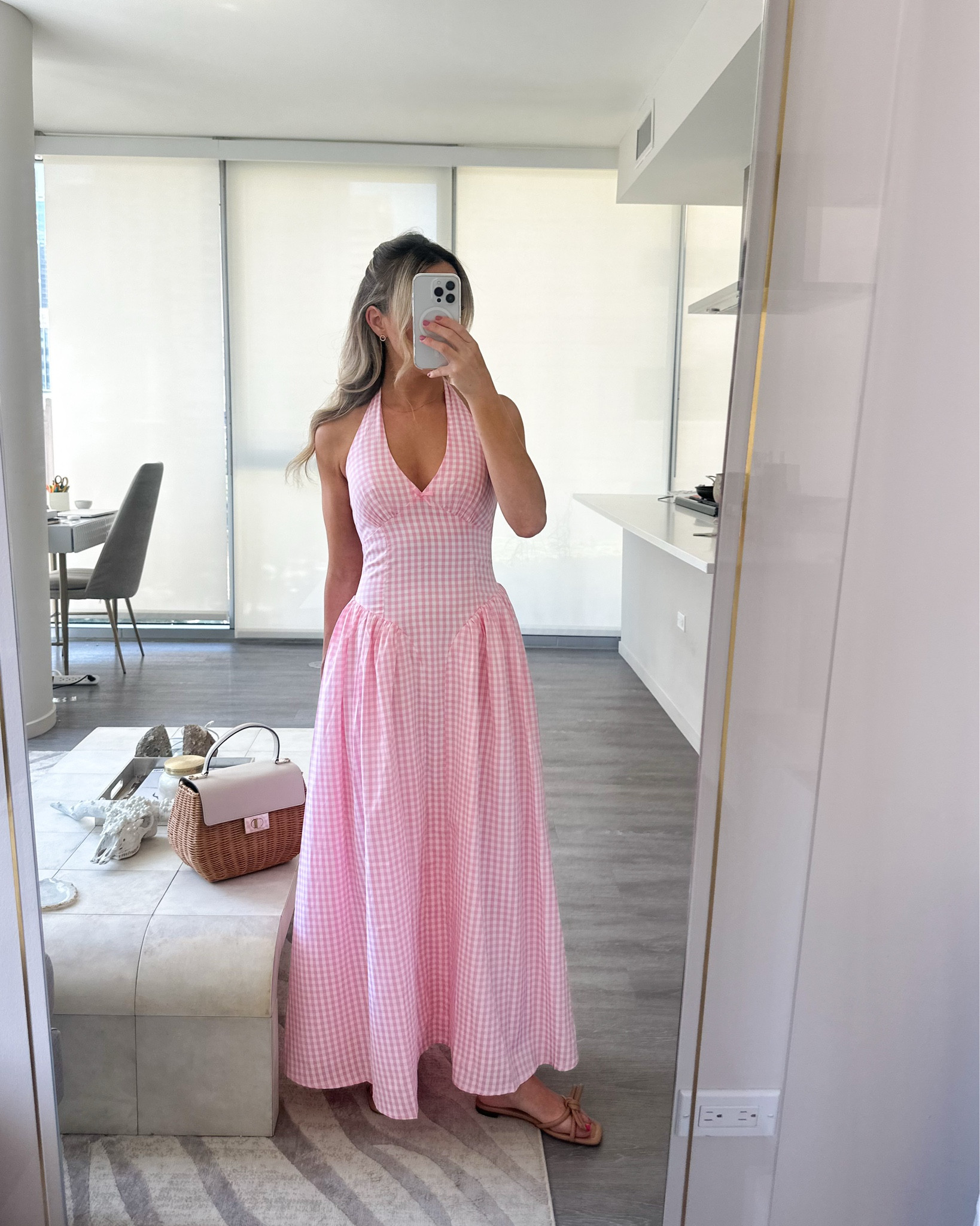 Italy: Daily Outfit - Almalfi Coastt


ootd style fashion, pink dress, halter top dress, travel outfit, euro trip, Italy vacation, warm weather destination, gingham 

#LTKTravel #LTKShoeCrush #LTKStyleTip