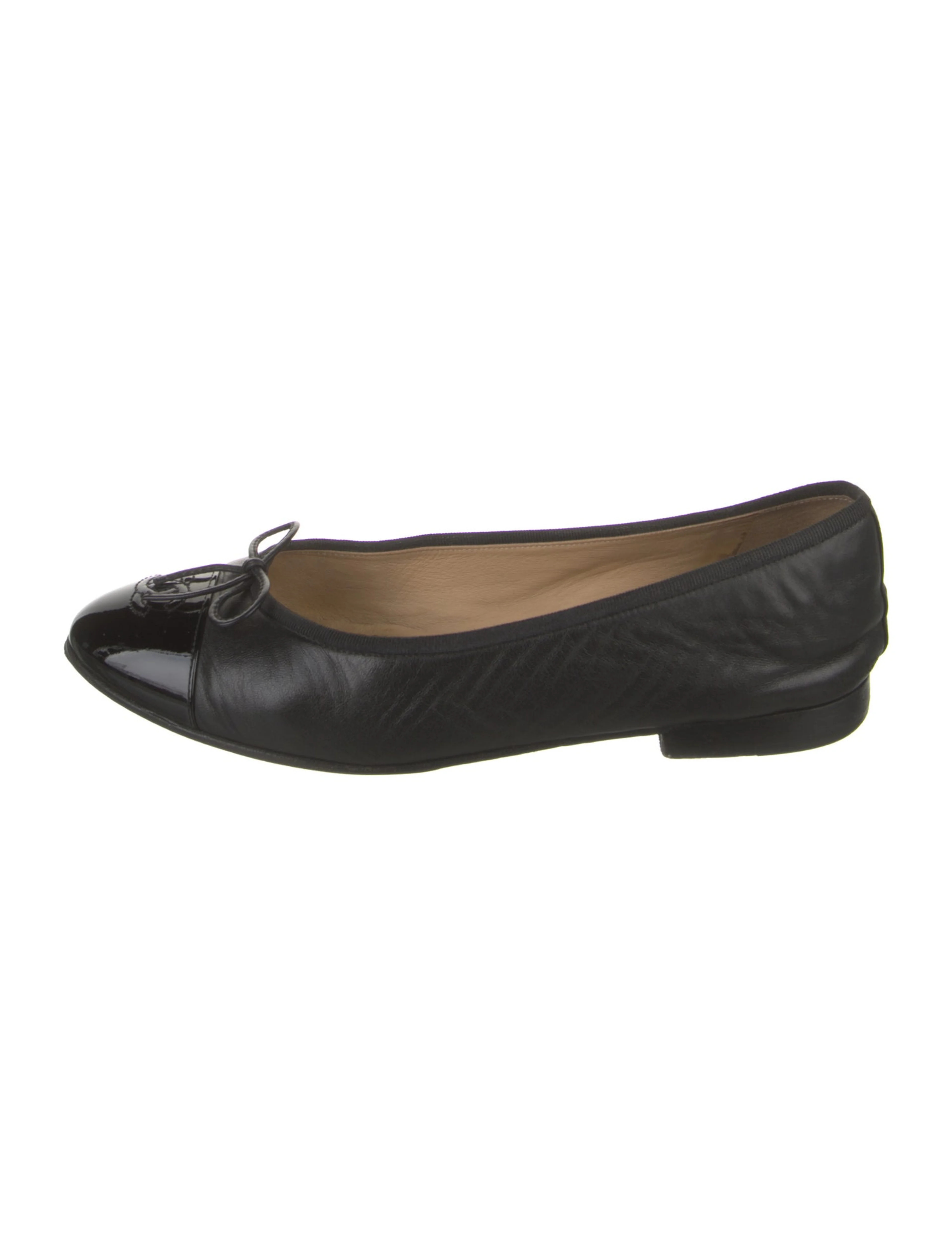 Interlocking CC Logo Lambskin Ballet Flats | The RealReal