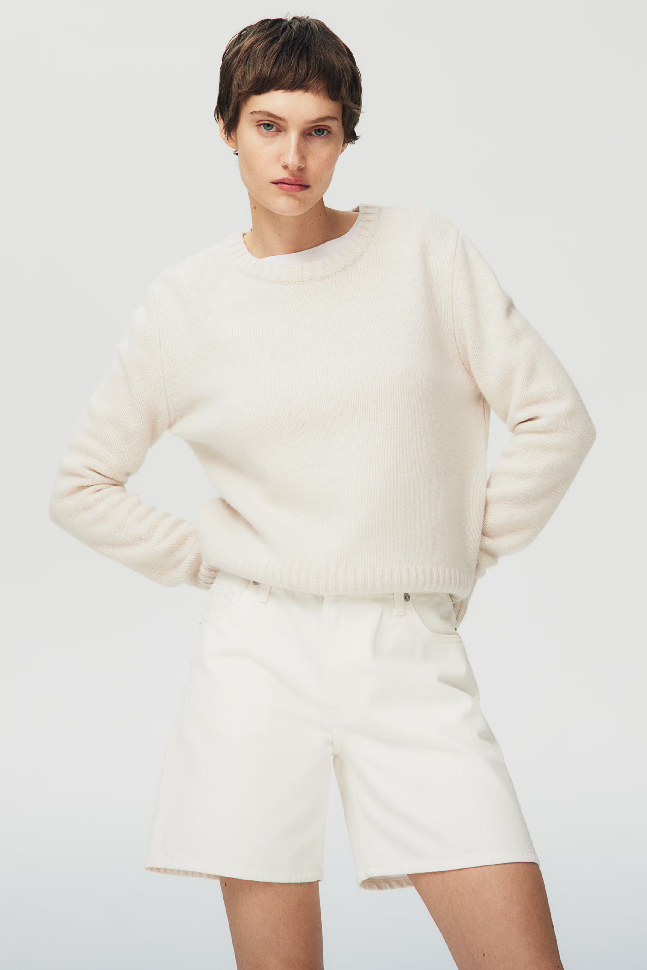 Short en denim Bermuda Taille Haute - Taille haute - Courte - Blanc - FEMME | H&M CA | H&M (US + CA)