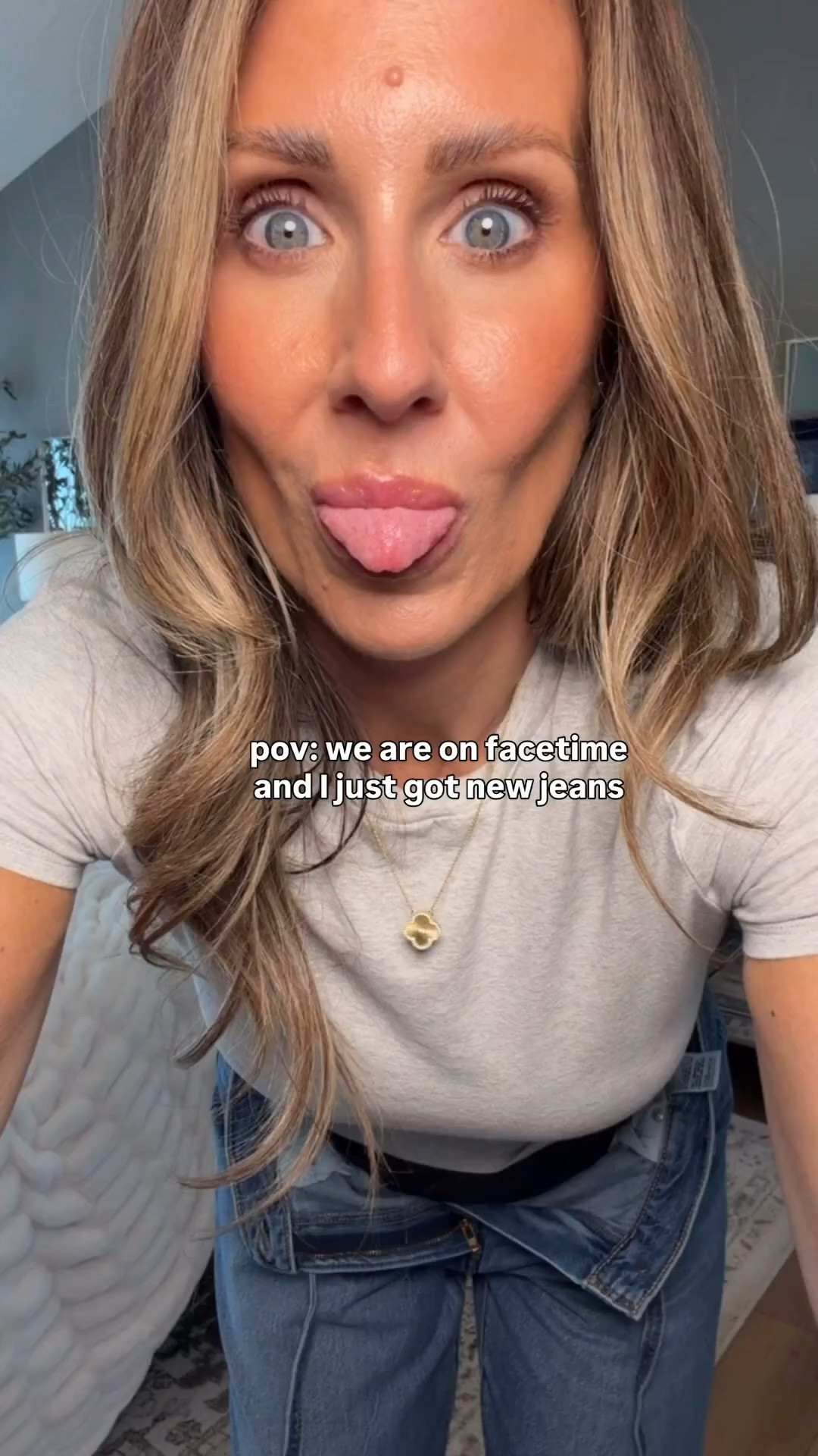 Loving these new baggy midrise /// size 29 x 33 over 40 style / 
themominstyle, comfortable jeans, mom outfit

#LTKmomlife #LTKSeasonal #LTKootd