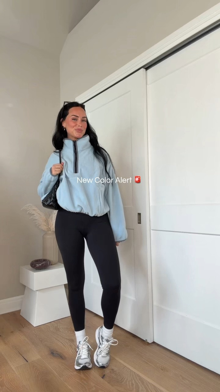 Obsessed with this new fleece color 🩵☁️ It’s seriously SO soft and cozy for fall! I’ll have my full outfit linked on my LTK. 

My sizing: 5’7, 145lbs, 32DD
I’m wearing a size medium fleece + size 4 leggings




#aritziafleece #falloutfit #fleecetop #cozyoutfit #athleisure Aritzia fleece, Aritzia fall outfit, blue fleece, cozy fall outfit, fall athleisure outfit, fleece outfit idea, Aritzia leggings, casual fall outfit, comfy fall outfit, fall fashion, women’s fleece, Aritzia outfit inspo @Aritzia