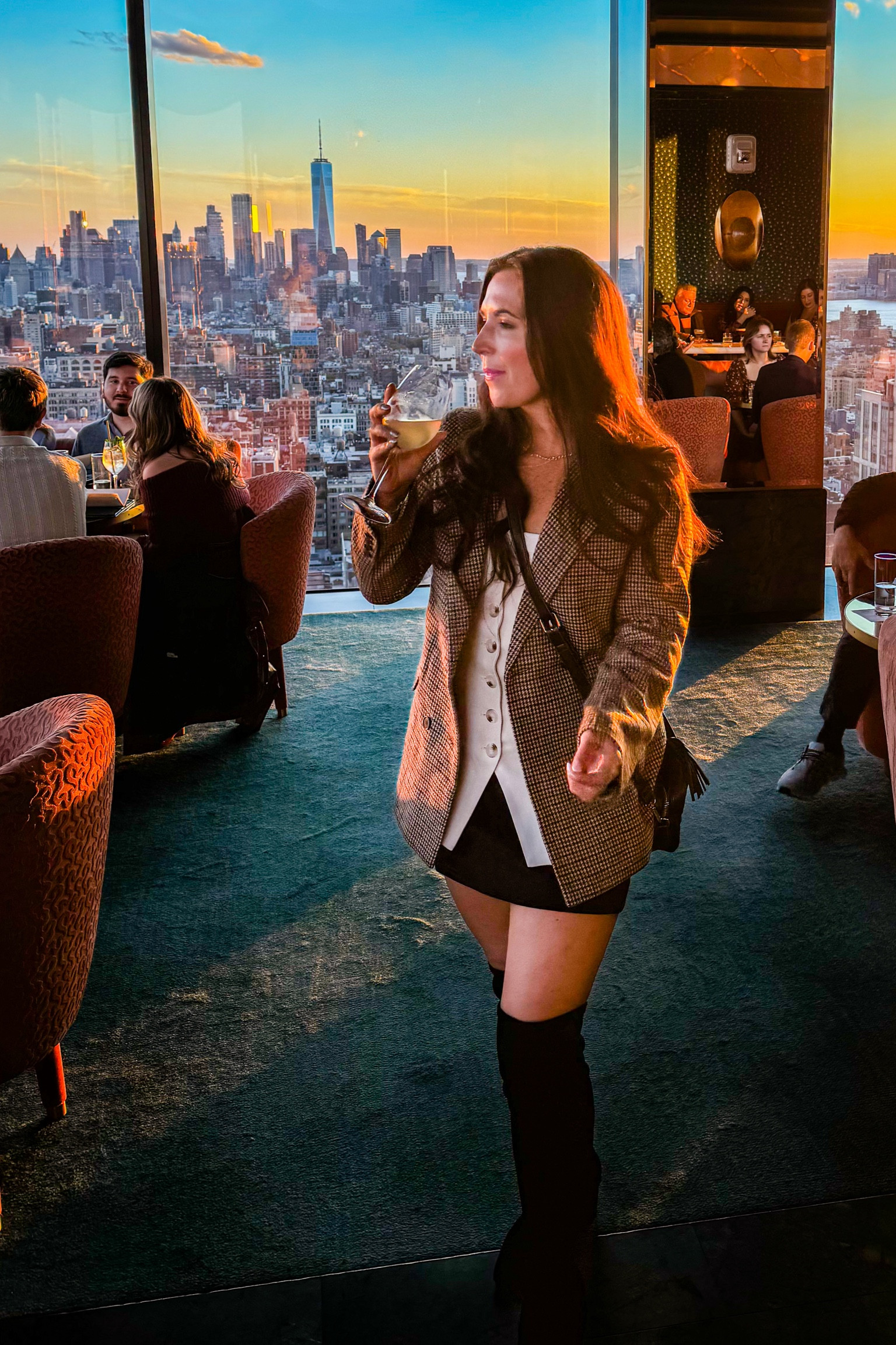 This oversized blazer is a fall staple 

Wearing size xsmall 

#LTKSeasonal #LTKFindsUnder50 #LTKStyleTip