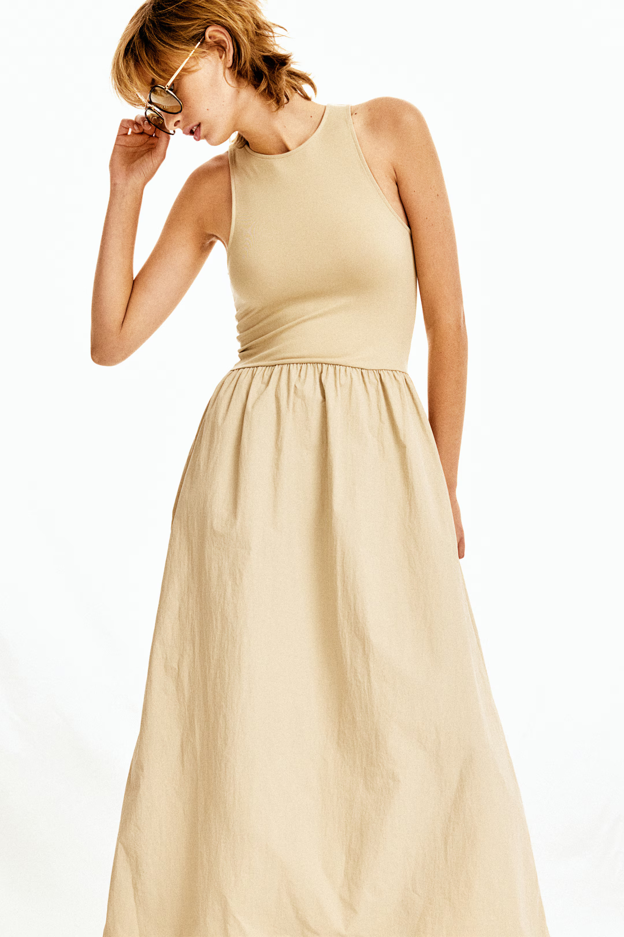 Flared-skirt dress | H&M (UK, MY, IN, SG, PH, TW, HK)