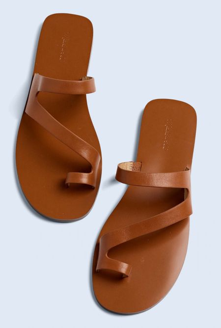 These slides are amazing. Under $70. Will be on sale by the end of the week. They come in black too. Perfect for the minimalist like me! 

#LTKsalealert #LTKshoecrush #LTKxMadewell