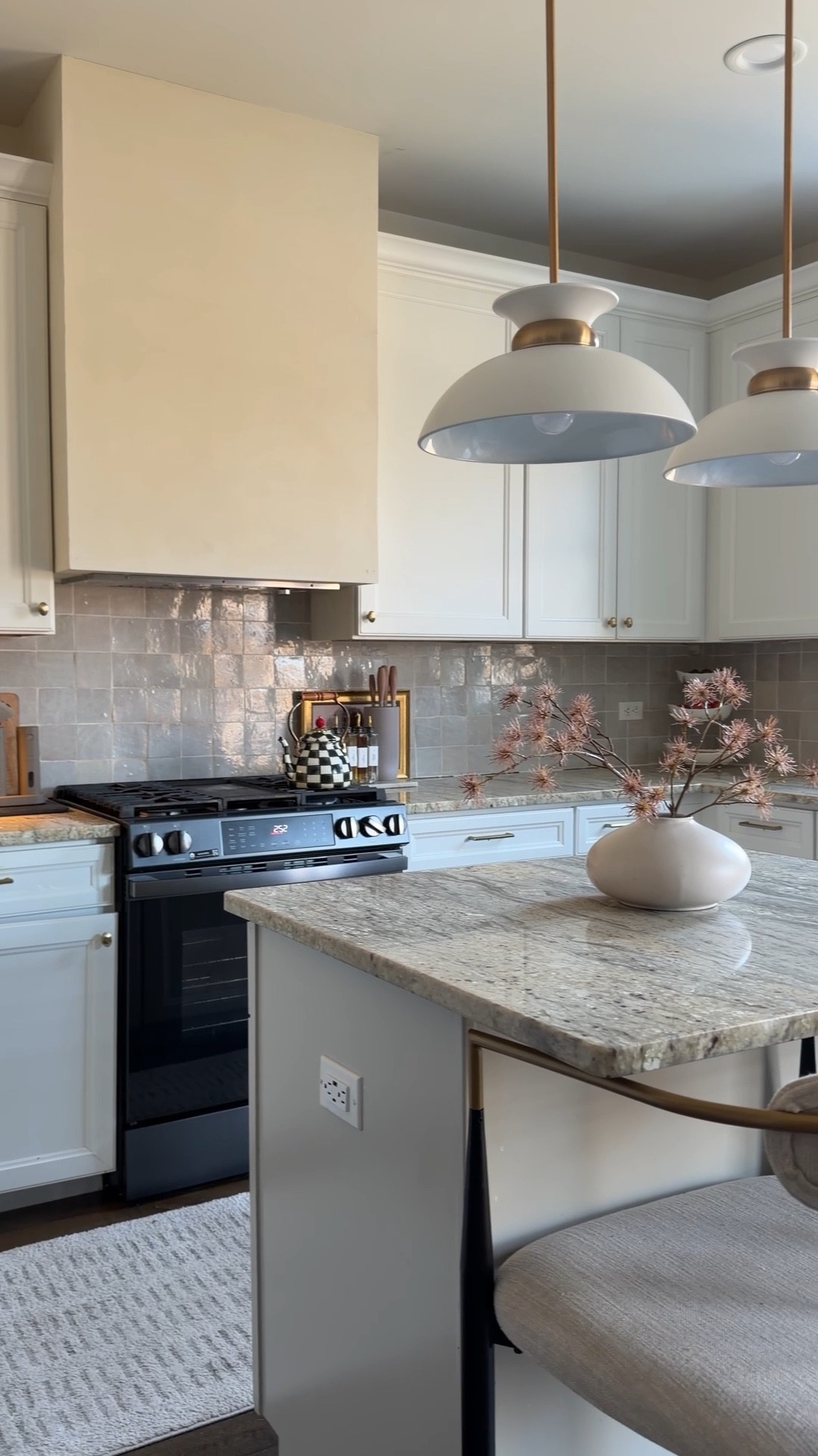 Small Changes Big Impact
Removing the microwave From above the range was the best thing we did in here. It made my builder grade kitchen feel a little more custom and updated. We also swapped lighting and I absolutely love these, They are also super affordable.


#LTKHome