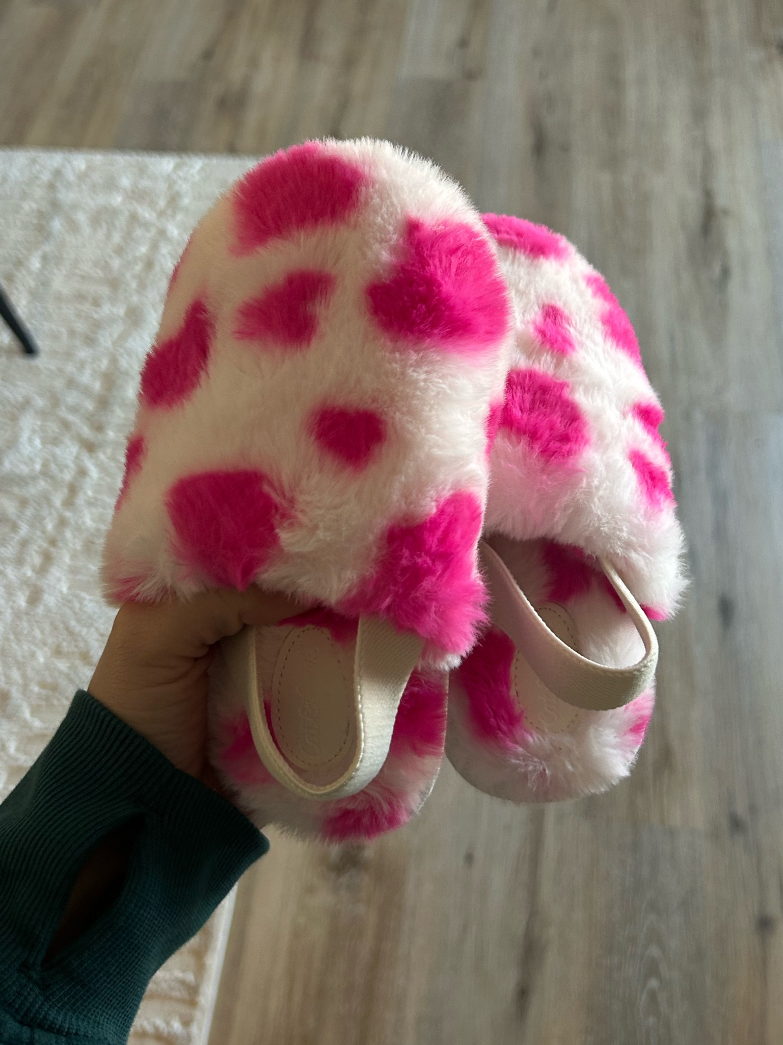 Toddler fuzzy heart slippers 

#LTKbaby #LTKkids