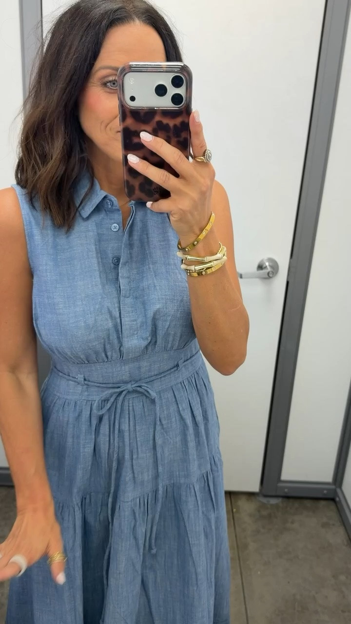 Walmart finds that look way more expensive than they are 🤍✨ absolutely love this dress!

Size XS 👏🏻
#WalmartFashion #WalmartFinds #AffordableFashion #SummerStyle #LTKFinds