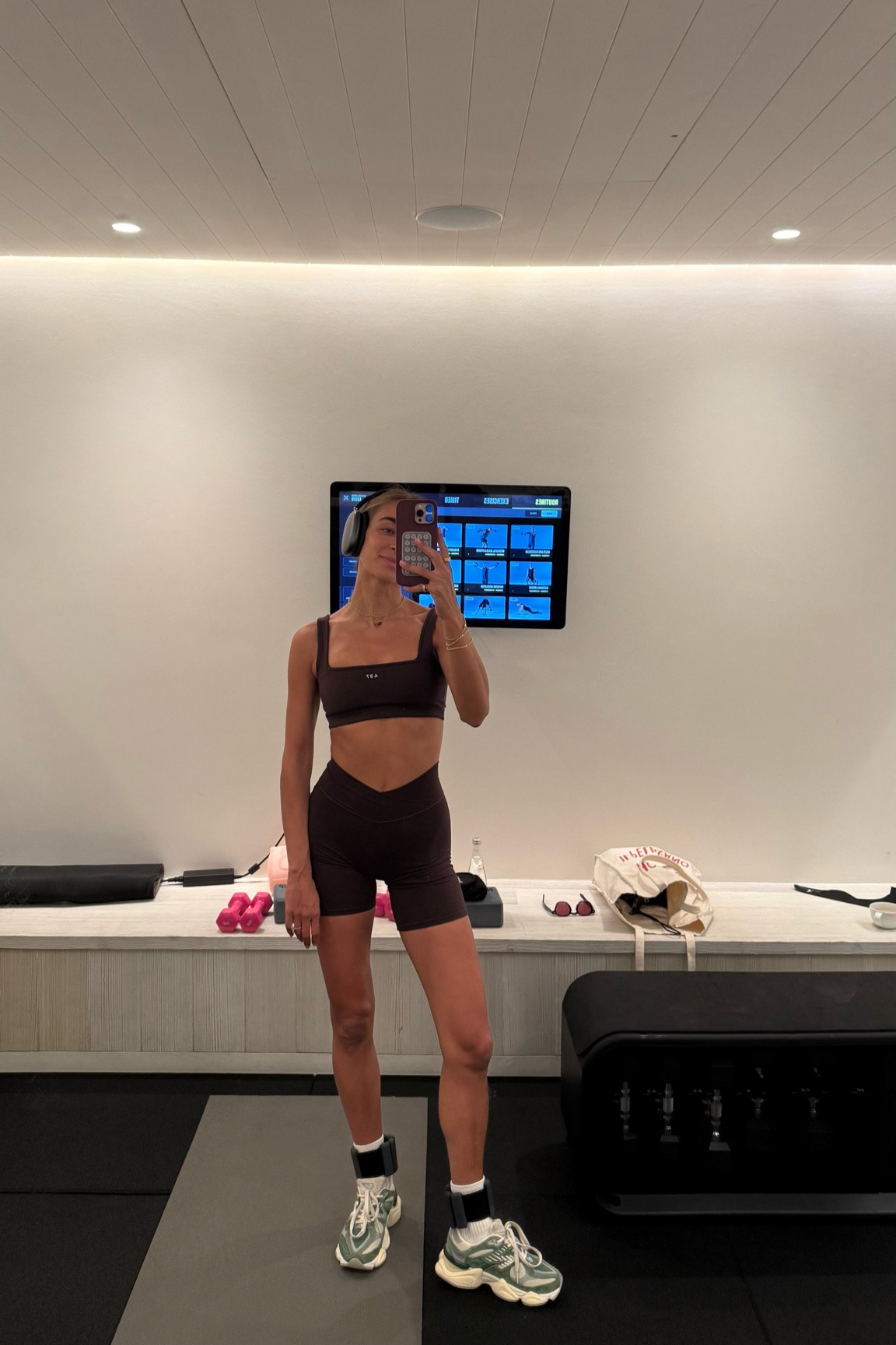 437 activewear, bala, new balance 

#LTKActive #LTKFindsUnder50 #LTKFindsUnder100