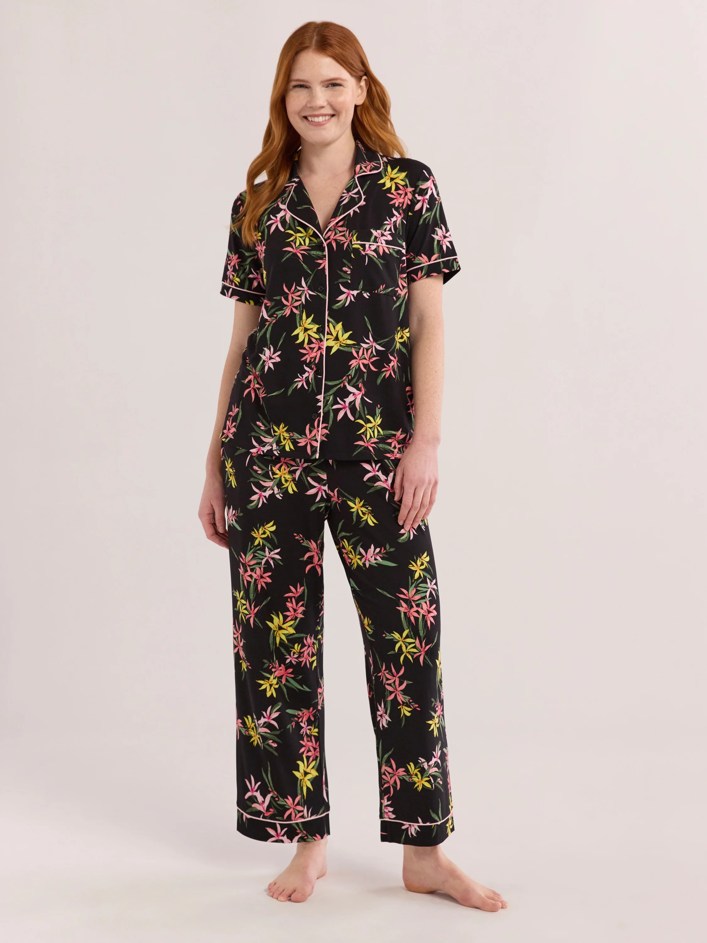 Joyspun Women's Dreamy Soft Collection Notch Collar Short Sleeve Knit Top & Capri Pajama Set, 2-P... | Walmart (US)