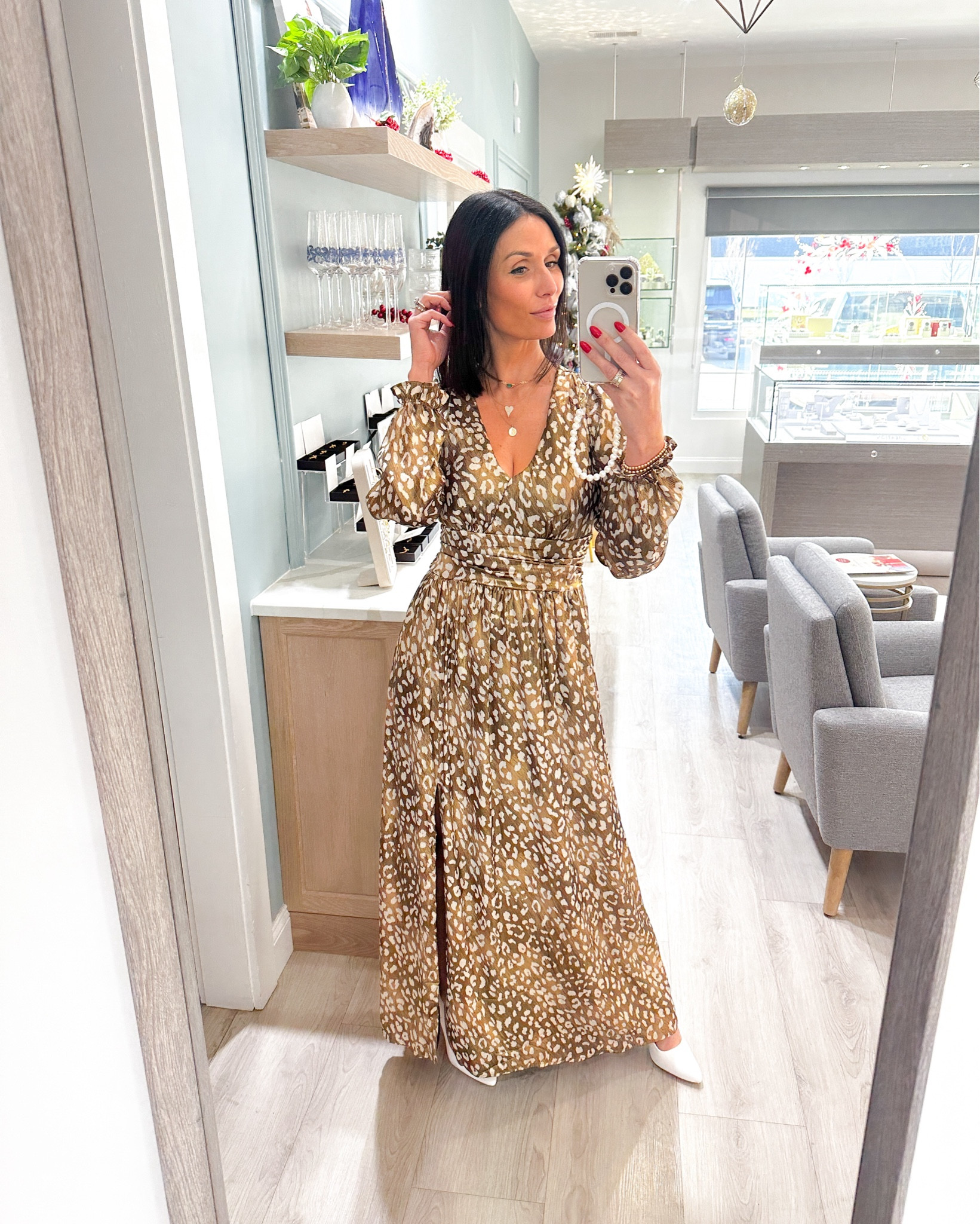 Golden Hour 💛🤍

#LTKStyleTip #LTKBeauty #LTKParties