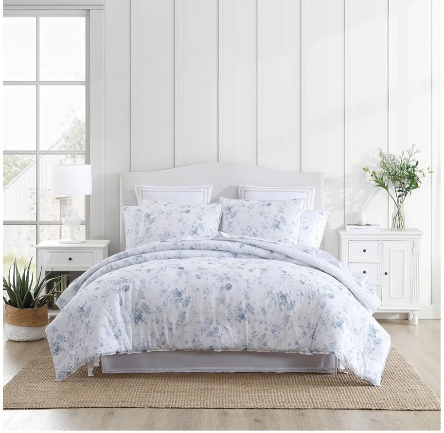 Summer I Turned Pretty inspired teen girl bedding 

#LTKHome #LTKStyleTip #LTKSummerEdit