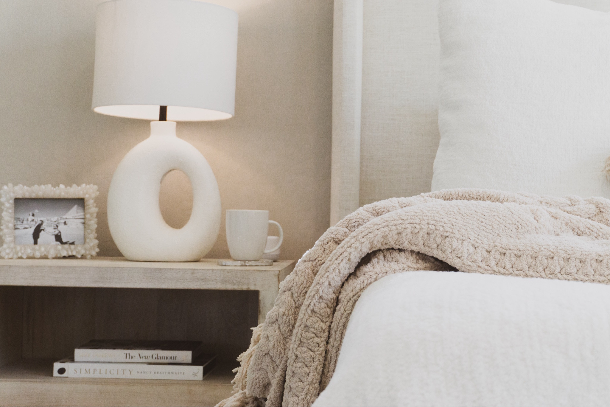 Neutral minimalist bedroom ✨

#cb2
#potterybarn
#amazon
#neutral
#sundaycitizen
#minimalist 
#aesthetic
#decor
#coffeetablebooks   

#LTKHome #LTKFindsUnder100 #LTKGiftGuide #LTKStyleTip