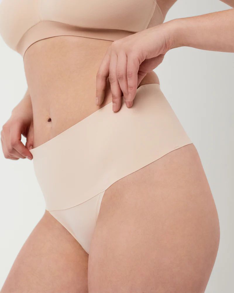 SPANXsmooth™ Undie-tectable Thong | Spanx