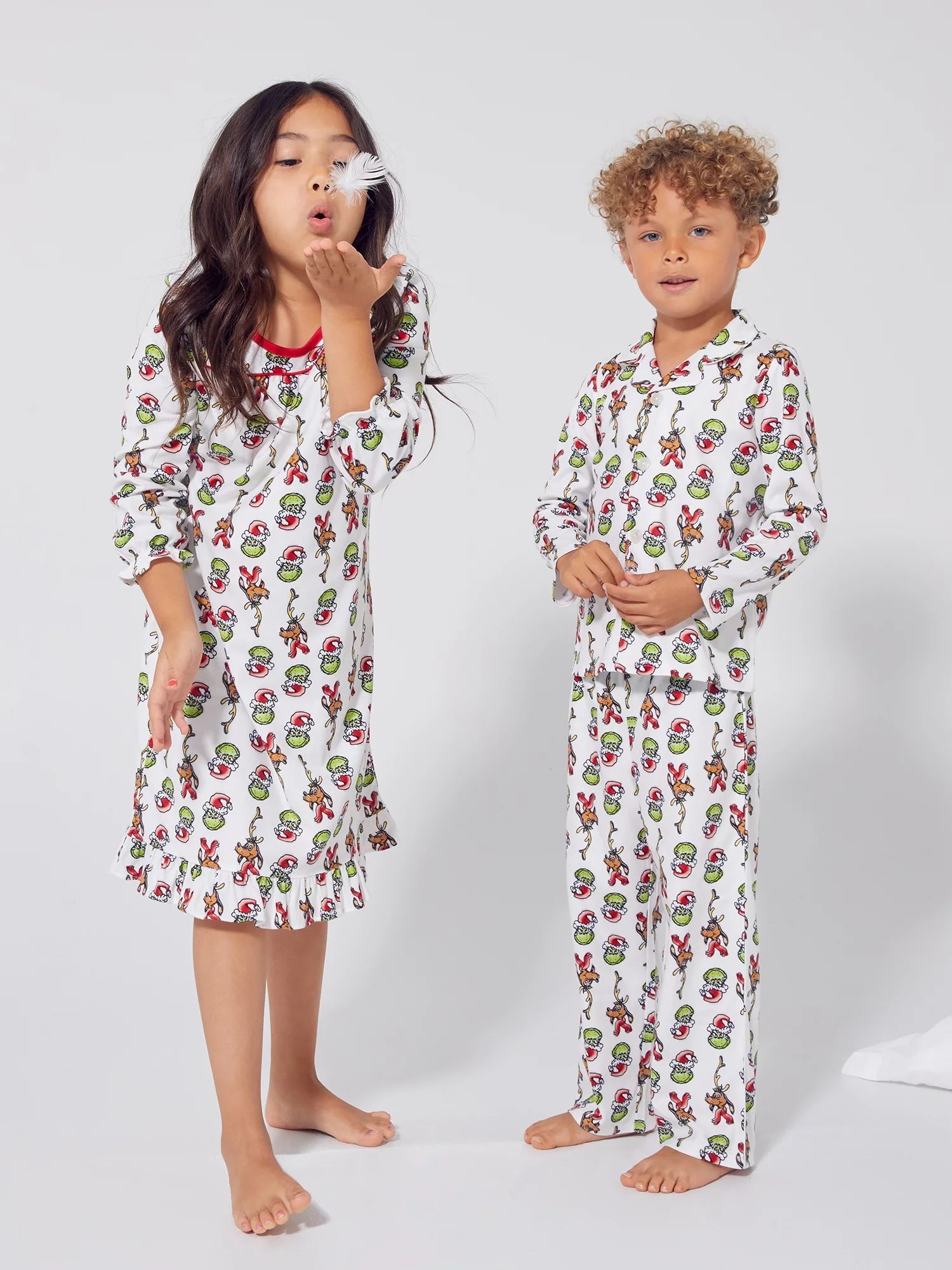 Grinch Toddler Long Sleeve Coat Character Pajama Set, 2-Piece, Sizes 2T-5T | Walmart (US)