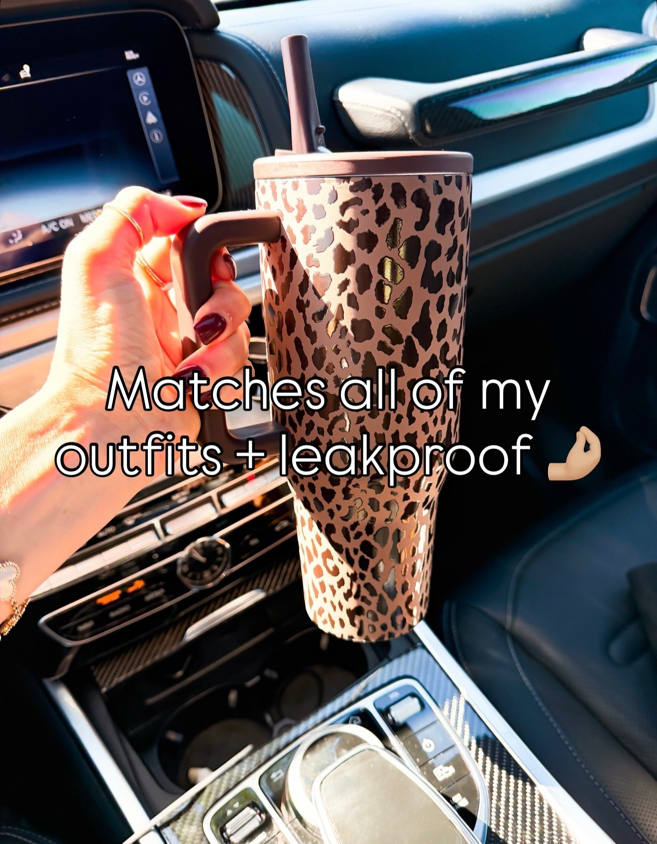 I love these leakproof cups in the prettiest leopard print for fall! This is the 32 oz but it comes in other sizes. Fall style. Fall outfits. Teacher gifts. Gifts for her. Christmas gift. @HydroJug #sponsored