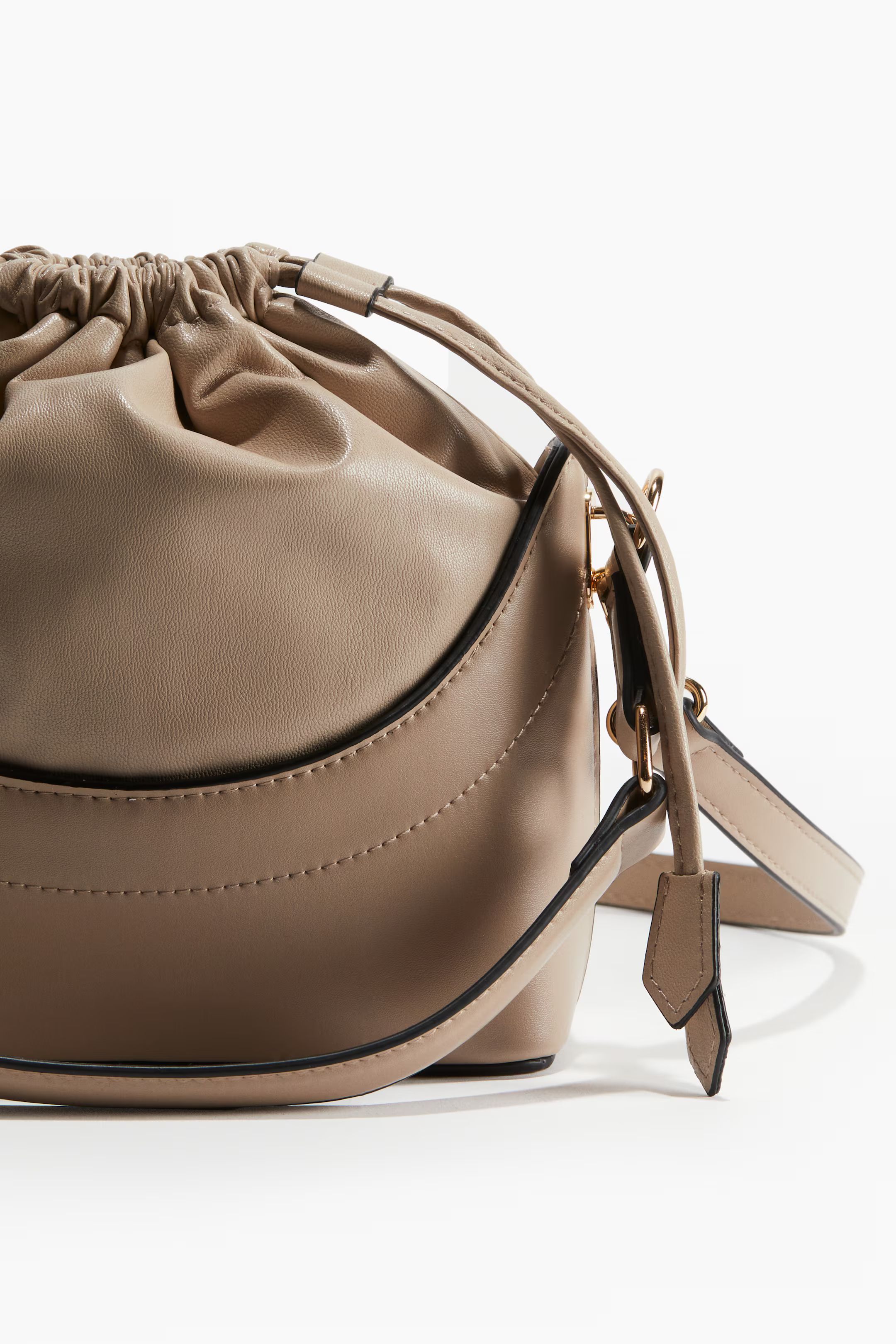 Bucket Bag | H&M (US + CA)