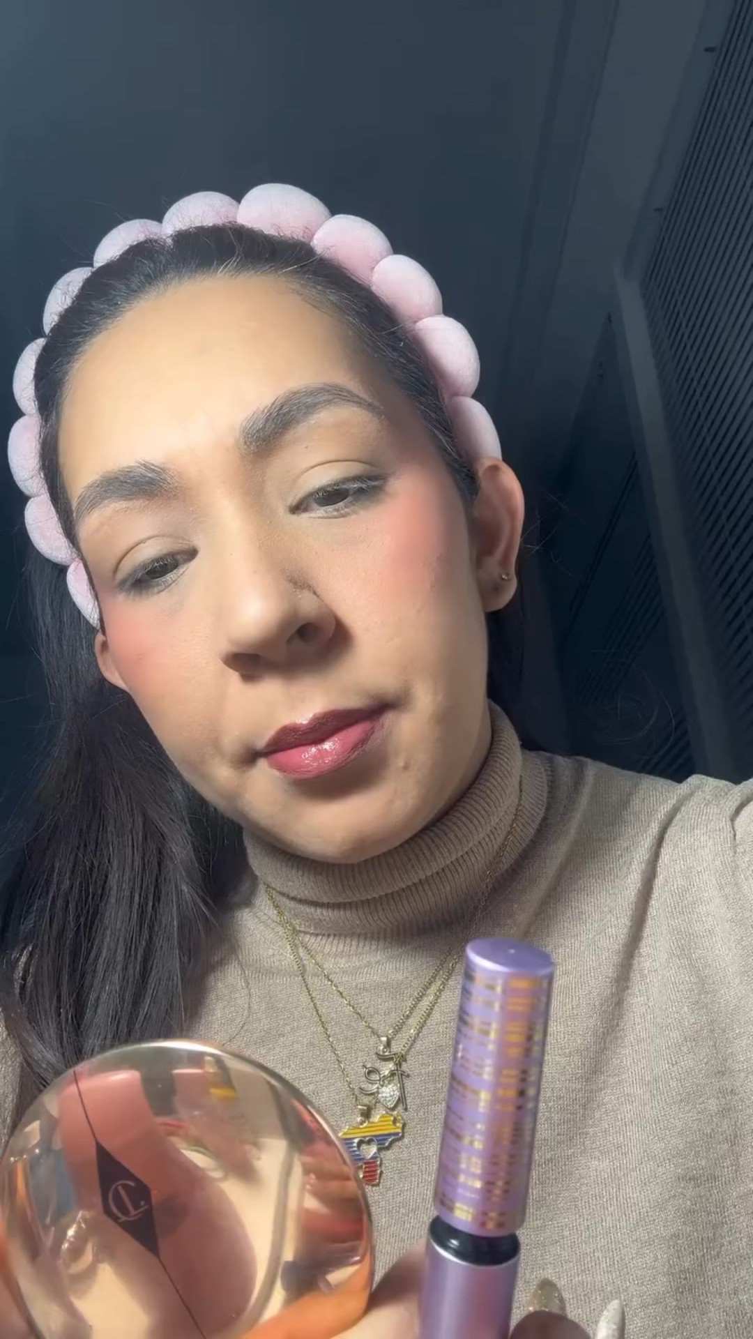 Cuando una máscara SÍ CUMPLE 😮‍💨✨
Una pasada y mira esas pestañas 👀
Negras, lifted y cero grumos.
¿La probarías o paso? 💗👇
.
.
.
#MascaraDePestañas #TarteCosmetics #MakeupReview #BeautyReels #makeuplovers