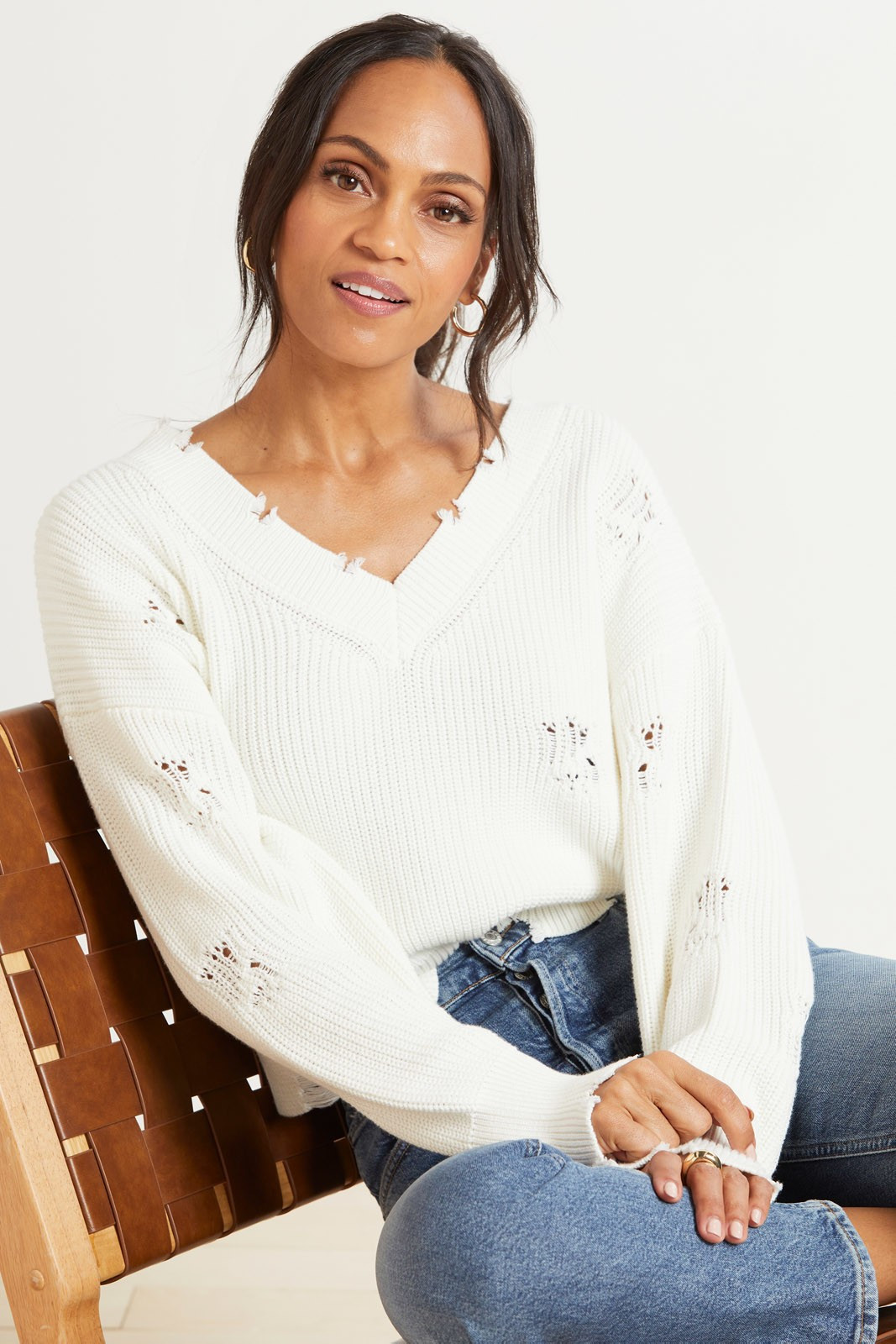 525 Distressed V Neck Pullover | EVEREVE | Evereve