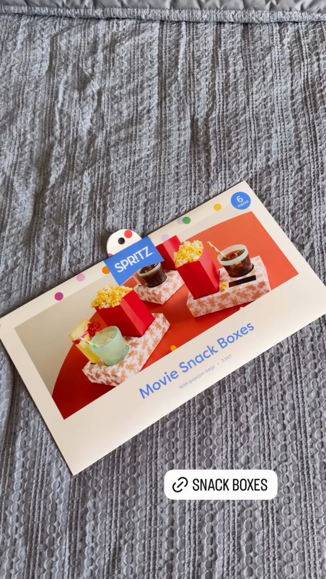 Movie snack boxes for a Christmas movie night! 