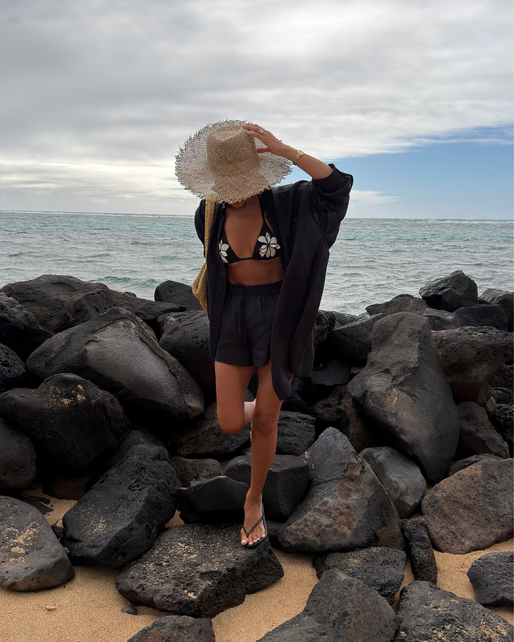 the perfect t bikini top for the itty bitty club! I’m obsessed with this! I love pairing it with my linen set. Wearing an xs on all! 

#LTKTravel #LTKSwim #LTKPetite