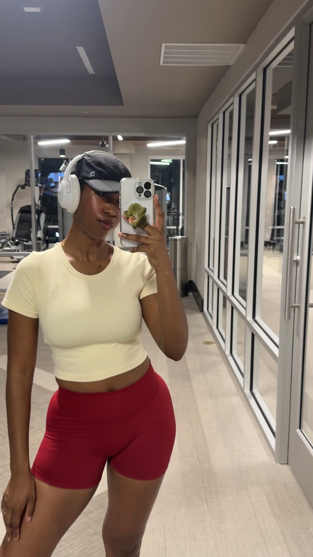 Workout fit of the day. ✨

Love mixing tones and colors. I look like a juicy steak today 🥩🤭

#LTKActive #LTKSeasonal #LTKFindsUnder50