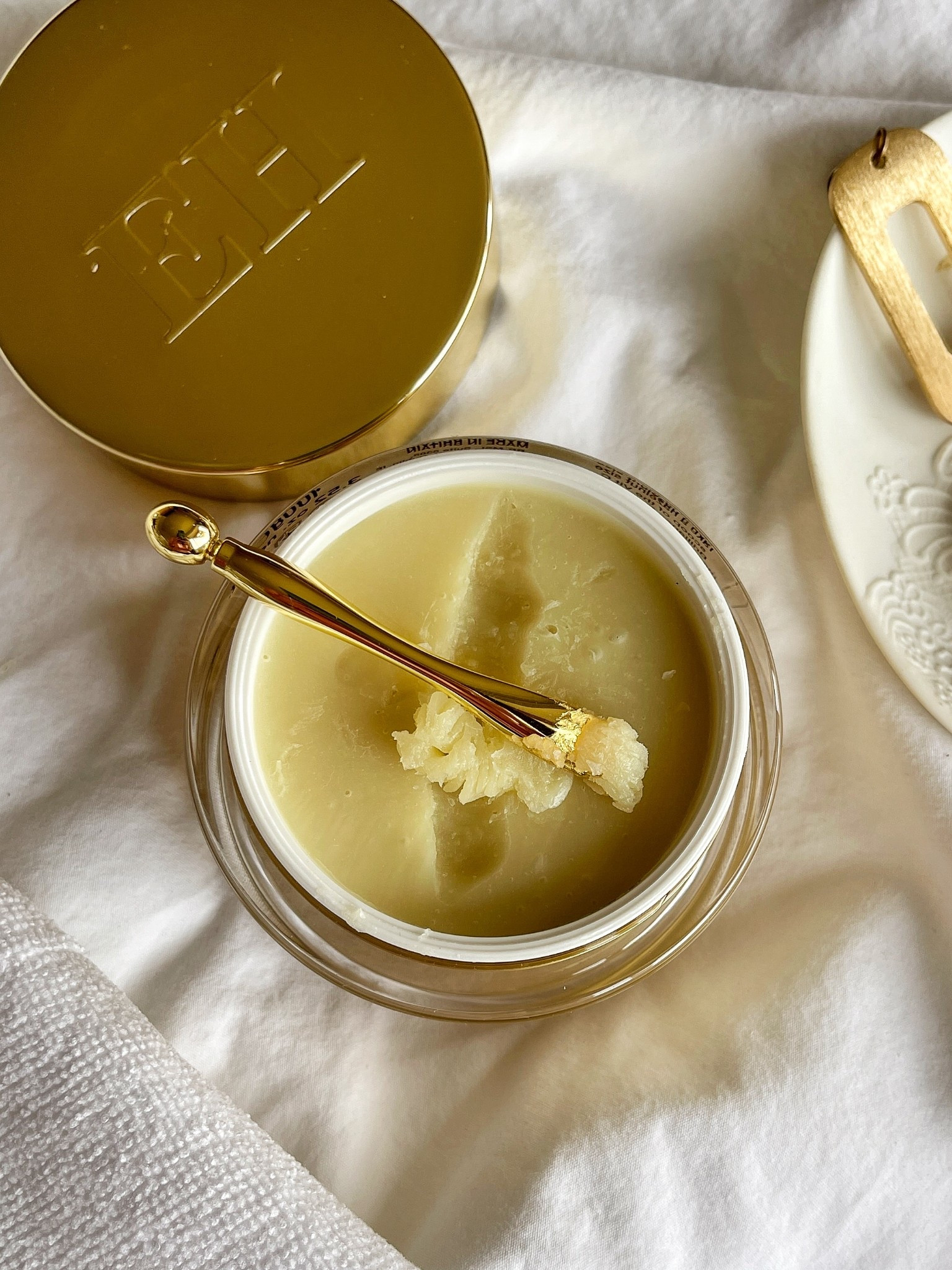 The iconic Emma Hardie Cleansing balm, a true cult classic. Now available with VitC 

#LTKbeauty #LTKover50style #LTKuk