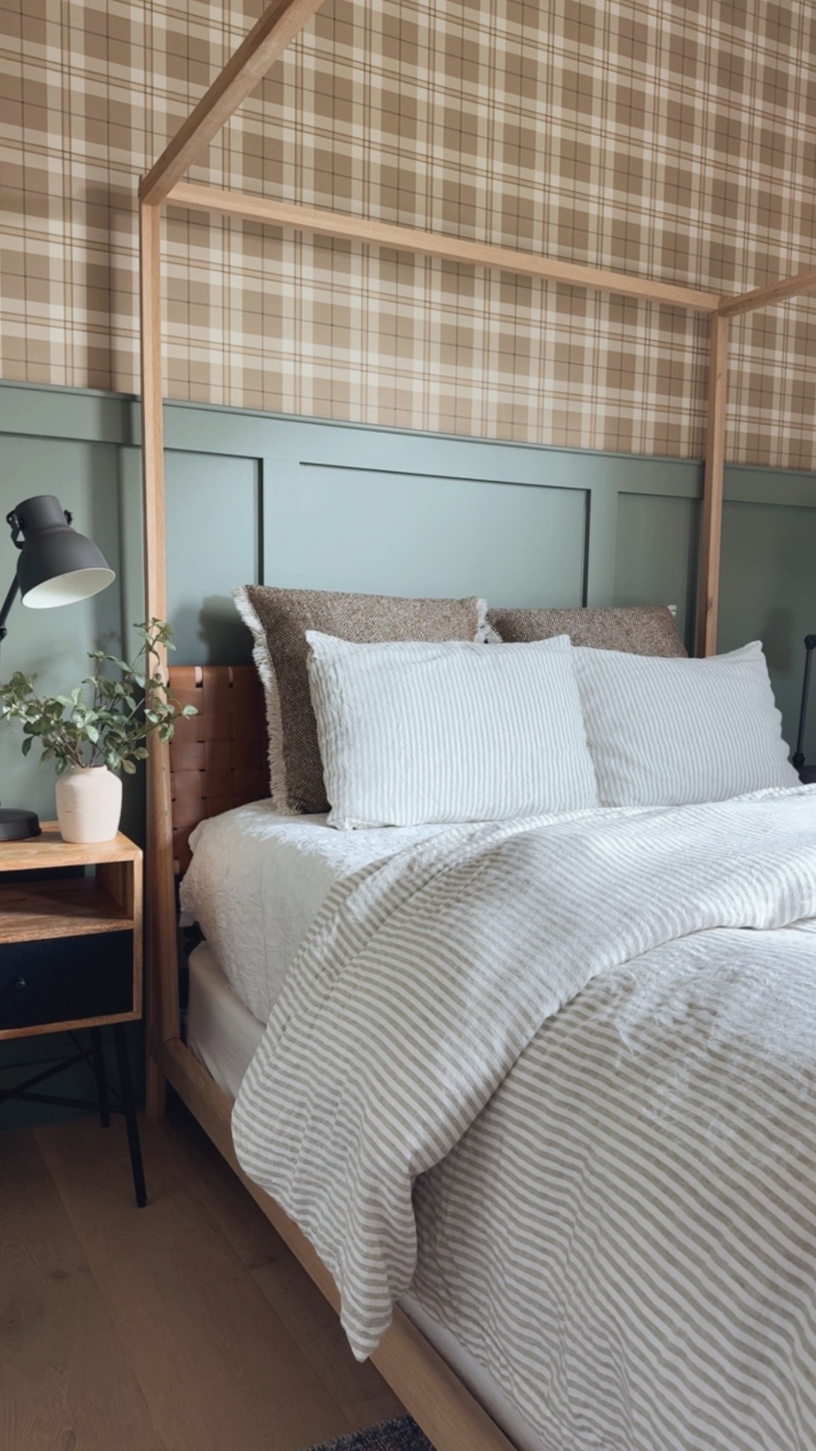 Love the cozy guest room vibes!

#LTKHome #LTKOver40