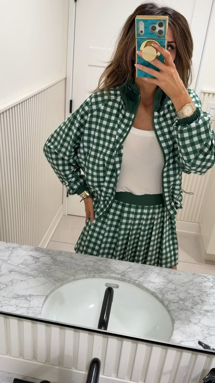 My set is still in stock!! I get so many compliments when I wear this!! Wearing a small in everything! 

Nordstrom fashion, Nordstrom jewelry, Nordstrom shoes, Nordstrom beauty, Revolve fashion, Revolve finds, Summer sets, Active sets, Summer outfits, Gemme Beauty, Emily Gemma

#LTKTravel #LTKdayinmylife #LTKmomlife