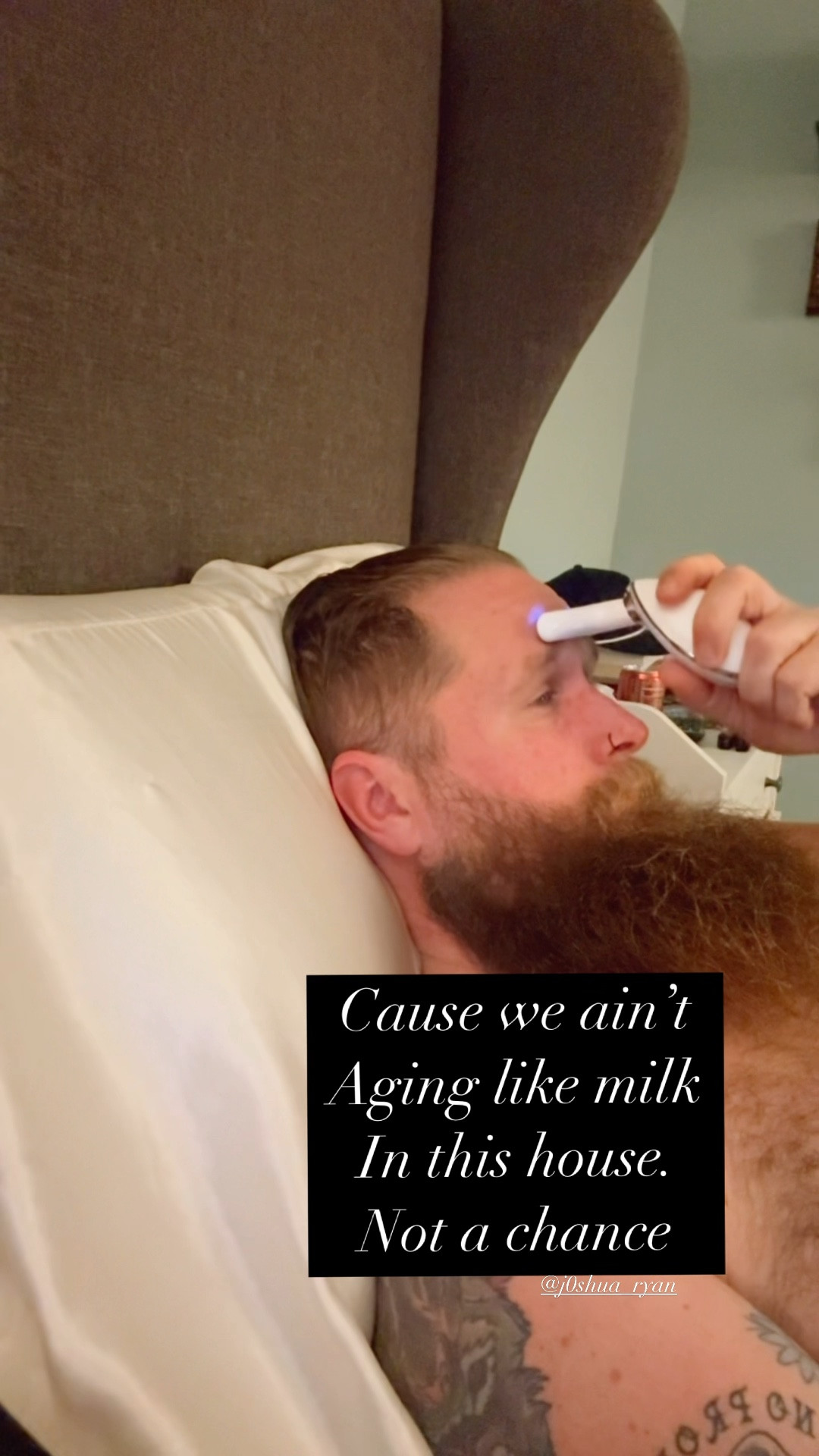 Red light Therapy 

#LTKFitness #LTKFindsUnder50 #LTKGiftGuide