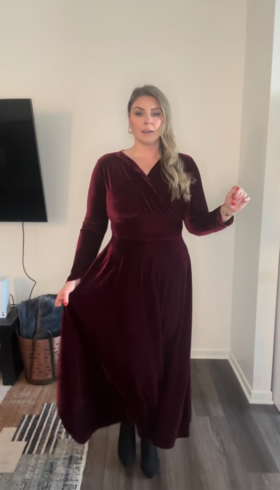 A perfect, velvet, holiday dress! 

plus size dresses, mid size dresses, affordable dresses, velvet dress, winter fashion, holiday dresses 

#LTKPlusSize #LTKFindsUnder50 #LTKMidsize