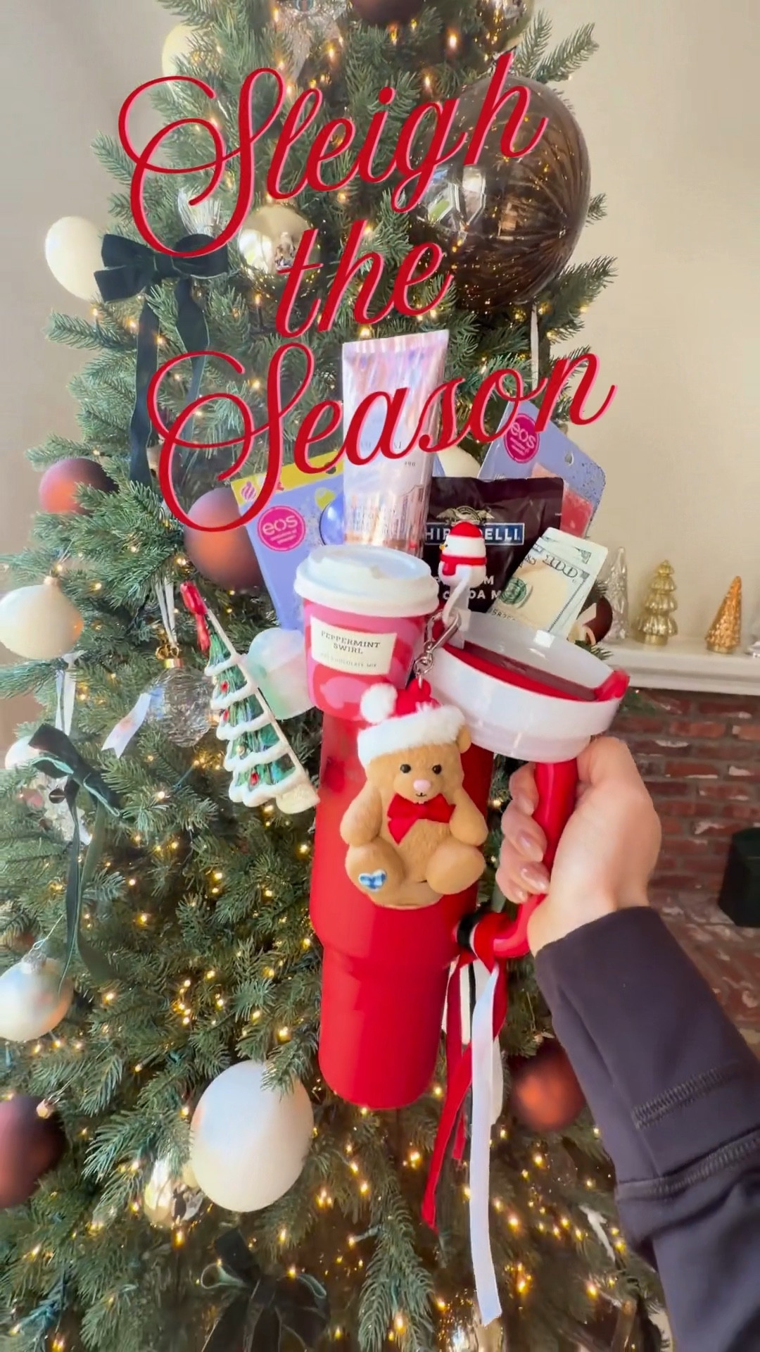 Sleigh the Season with this Stanley Santa Sleigh Bouquet 🤶🏻🛷🎄

#christmas2025 #HolidayShopping #ChristmasGifts #GiftIdeas #giftsforher 

#LTKSeasonal #LTKHoliday #LTKGiftGuide