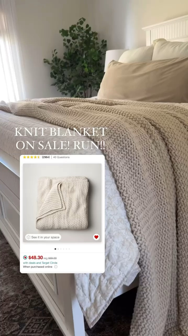 Fave knit blanket ever and it’s on sale! So basic, I know but it’s SO GOOD. 

#LTKfindsunder50 #LTKhome #LTKsalealert